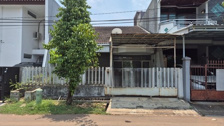 Dijual rumah terawat dalam komplek di Joglo