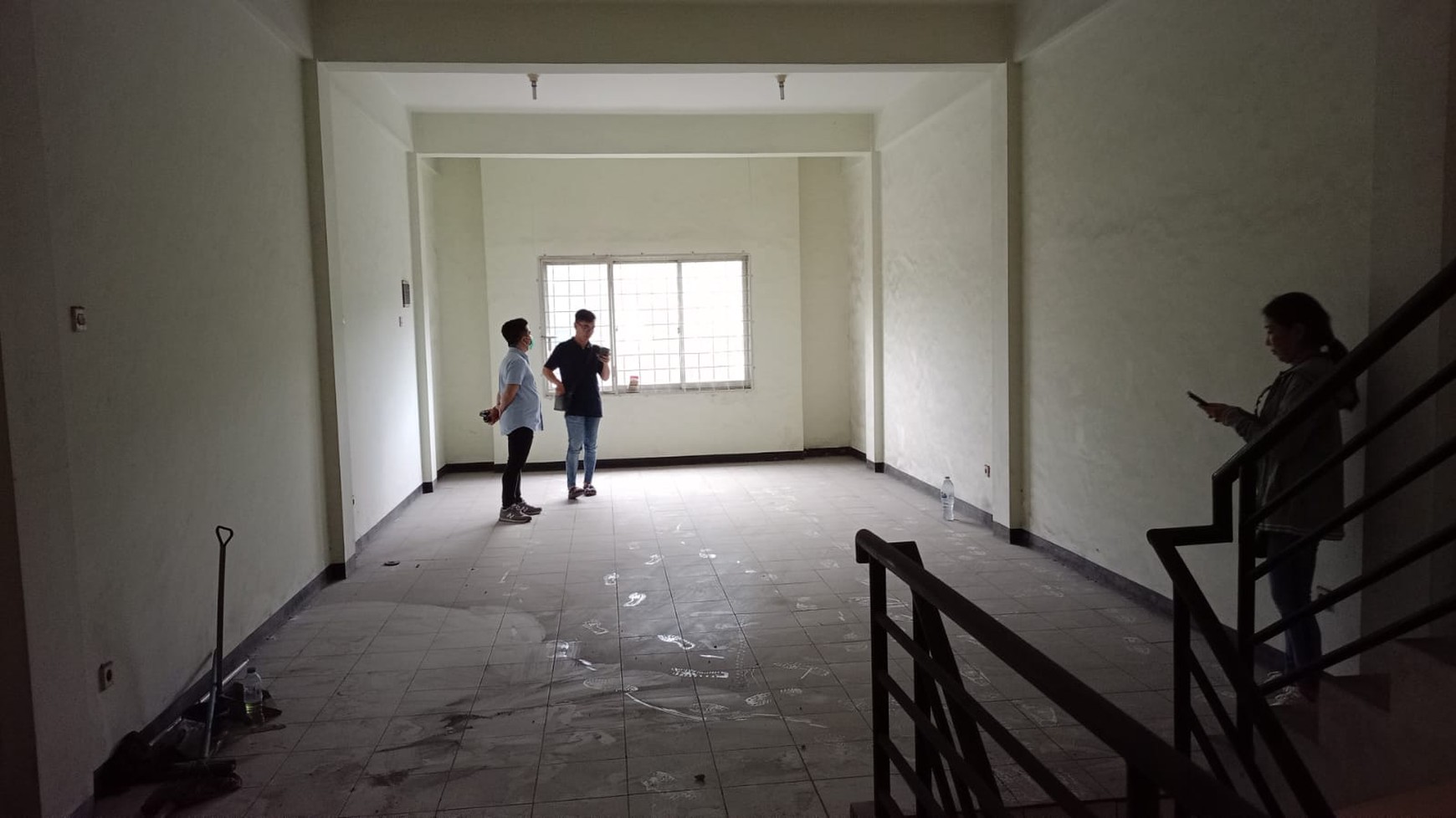 Disewakan ruko strategis cocok untuk usaha atau kantor Surabaya Pusat dekat PGS