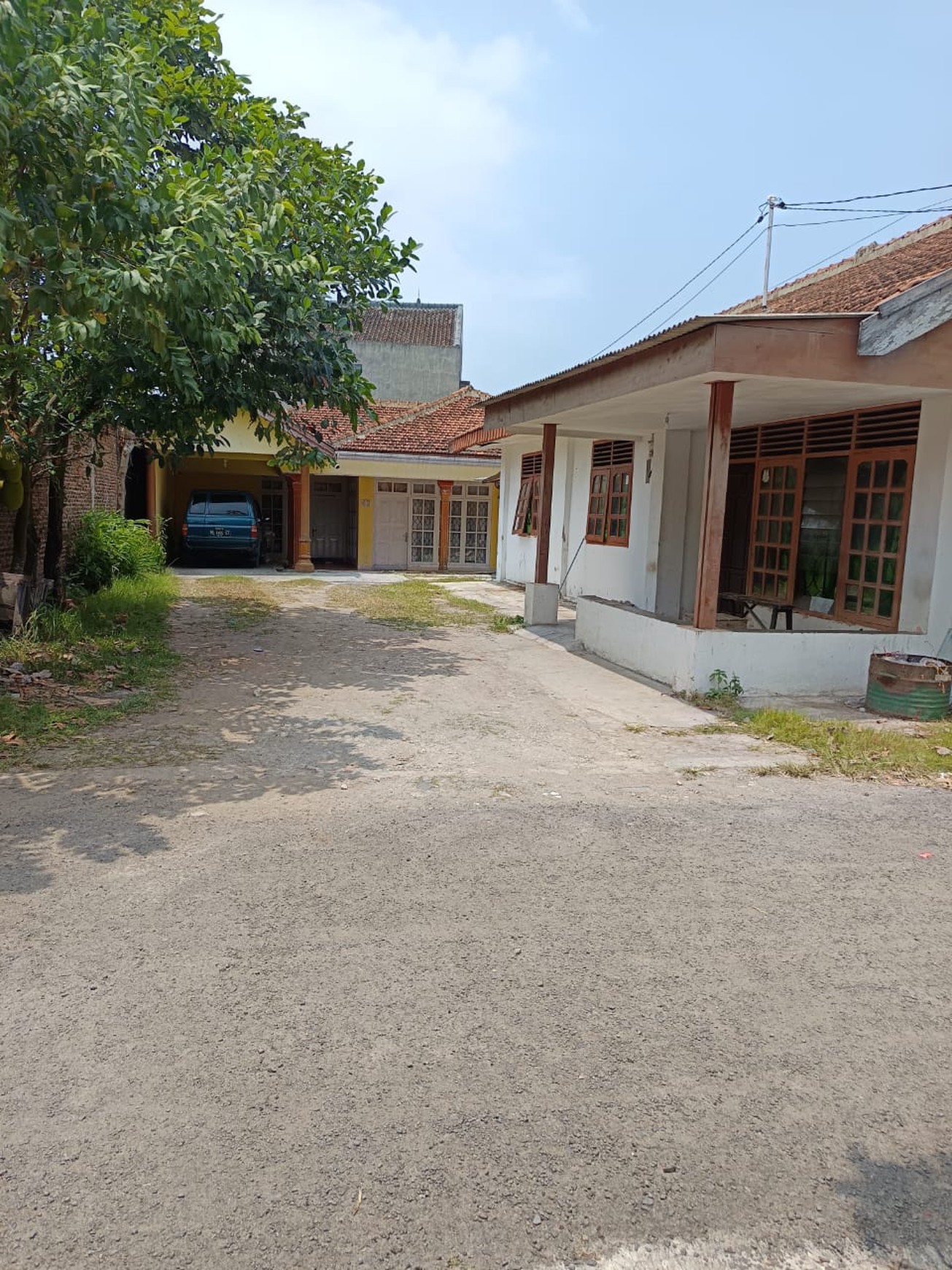rumah luas 583 m2 urip way halim