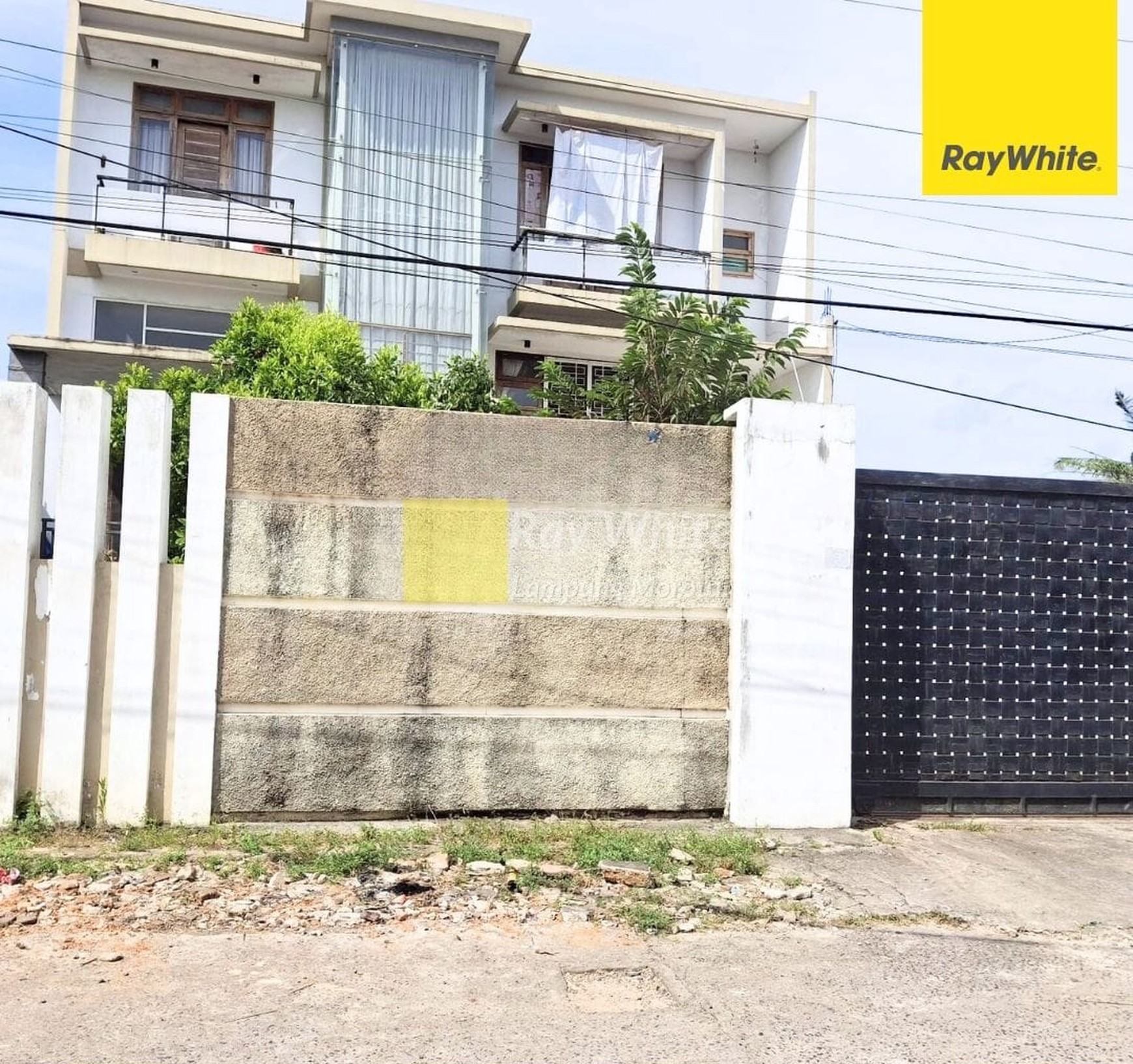 Rumah dua lantai di Jaganaya II Way Halim, Bandar Lampung (Lampung)