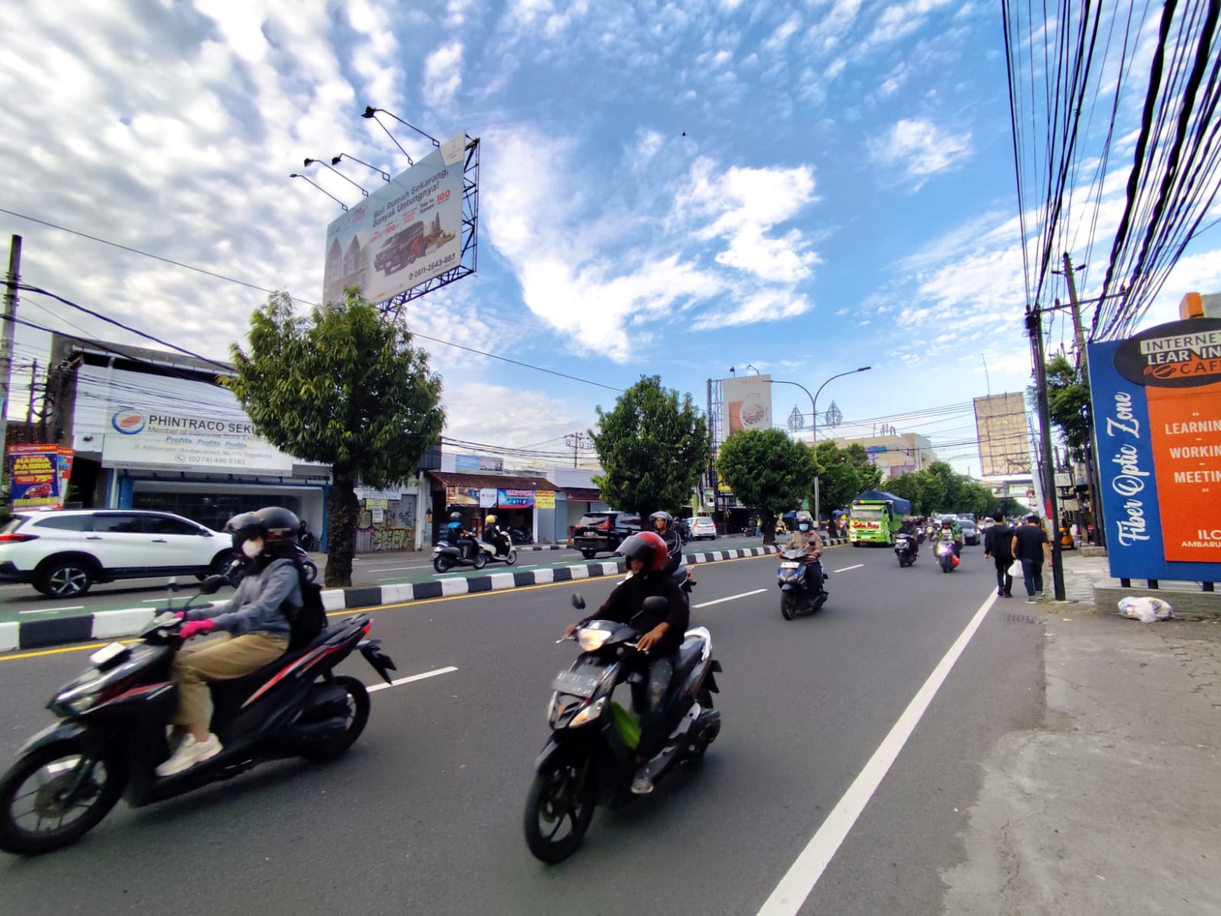 Ruko 4 Lantai Strategis Di Jalan Laksda Adisucipto Dekat Ambarukmo Plaza Caturtunggal Depok Sleman
