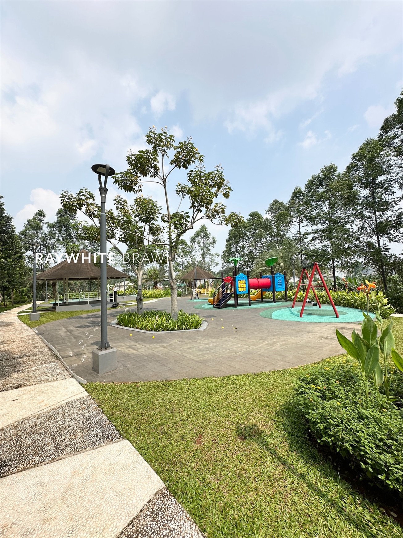 Brand New Townhouse Pondok Indah Lingkungan Tenang