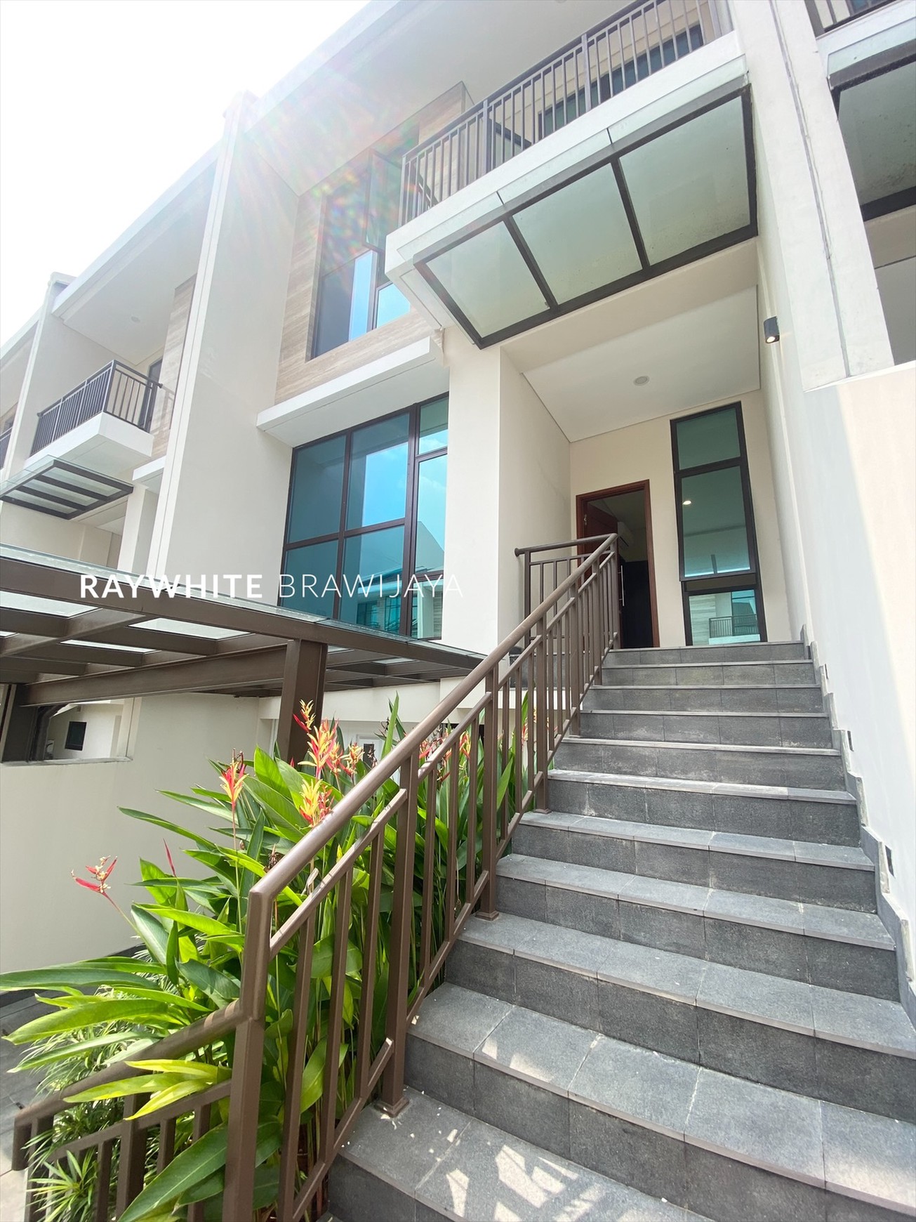 Brand New Townhouse Pondok Indah Lingkungan Tenang