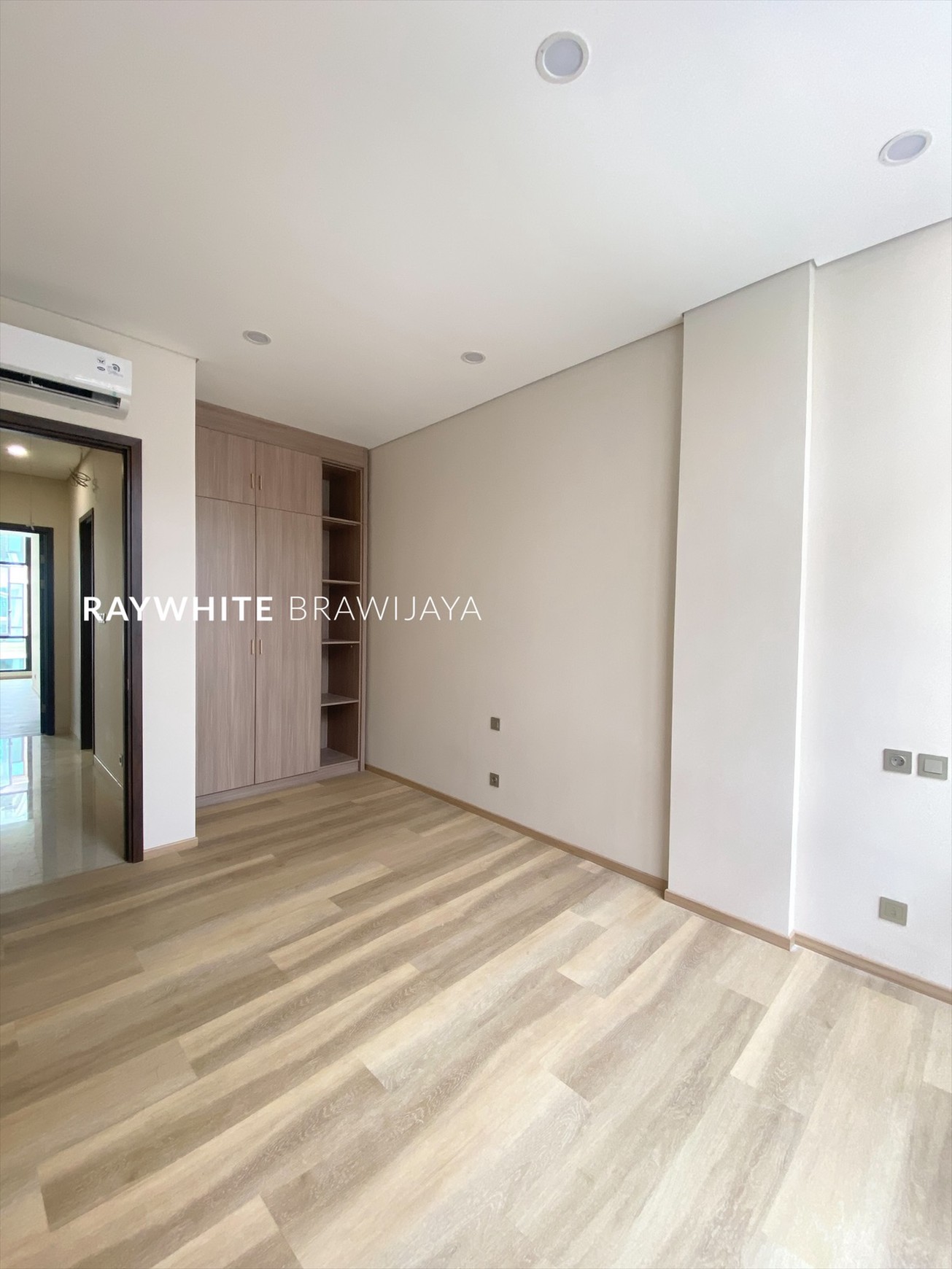 Brand New Townhouse Pondok Indah Lingkungan Tenang