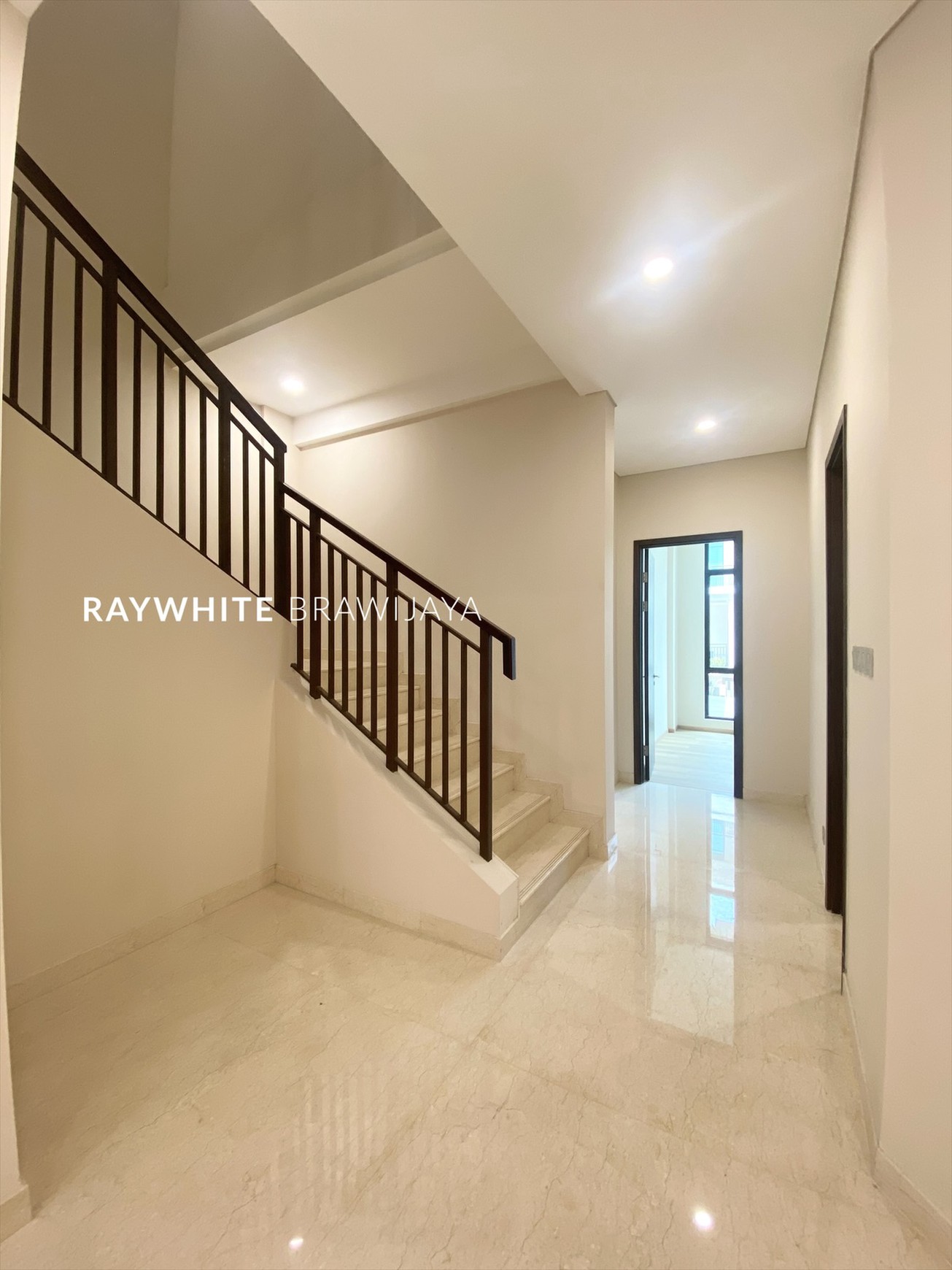 Brand New Townhouse Pondok Indah Lingkungan Tenang