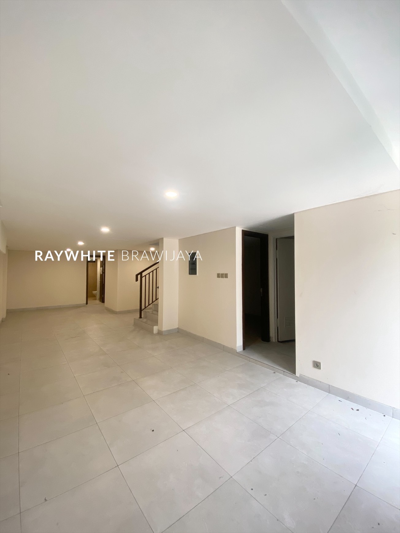 Brand New Townhouse Pondok Indah Lingkungan Tenang