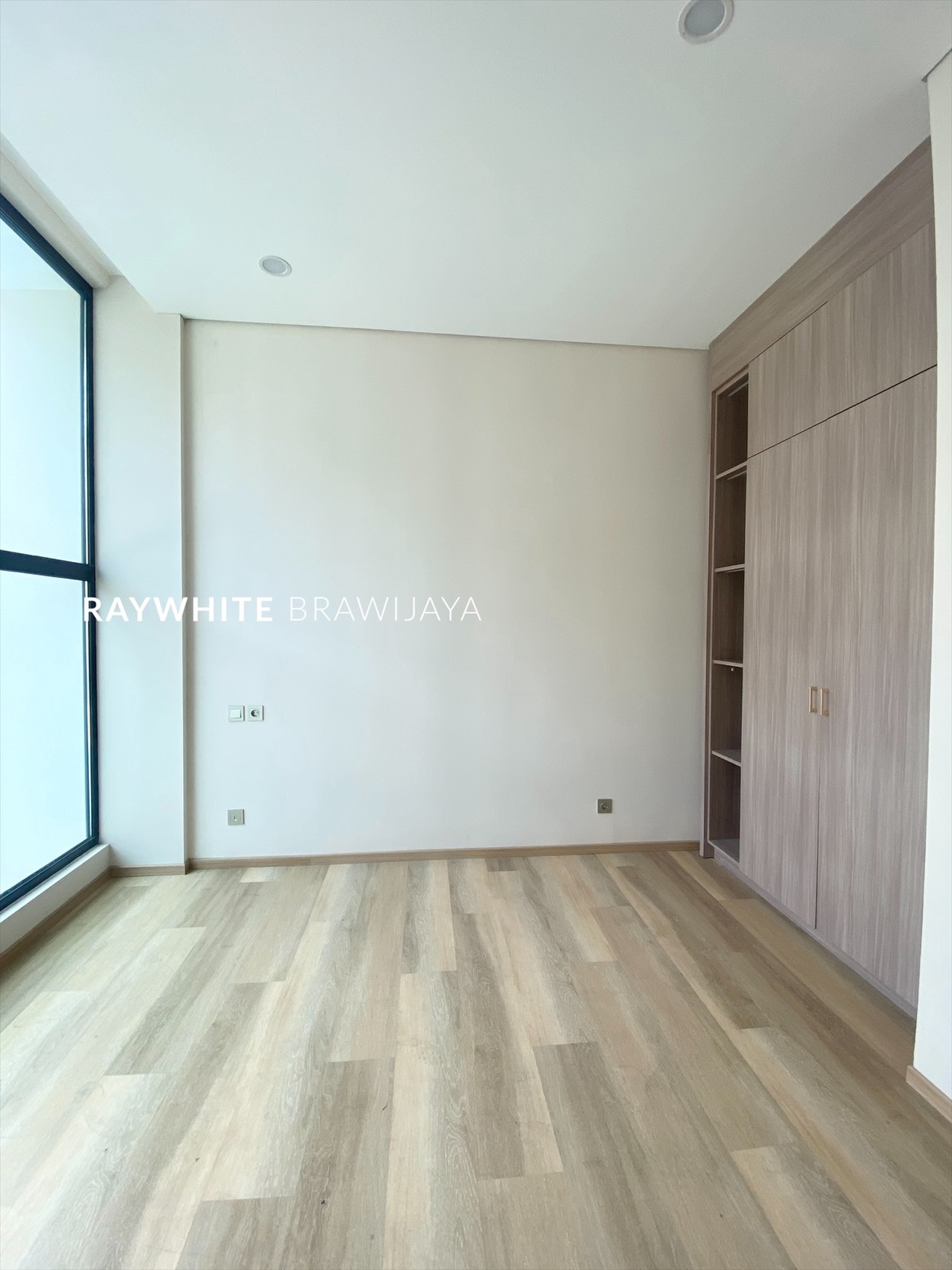 Brand New Townhouse Pondok Indah Lingkungan Tenang