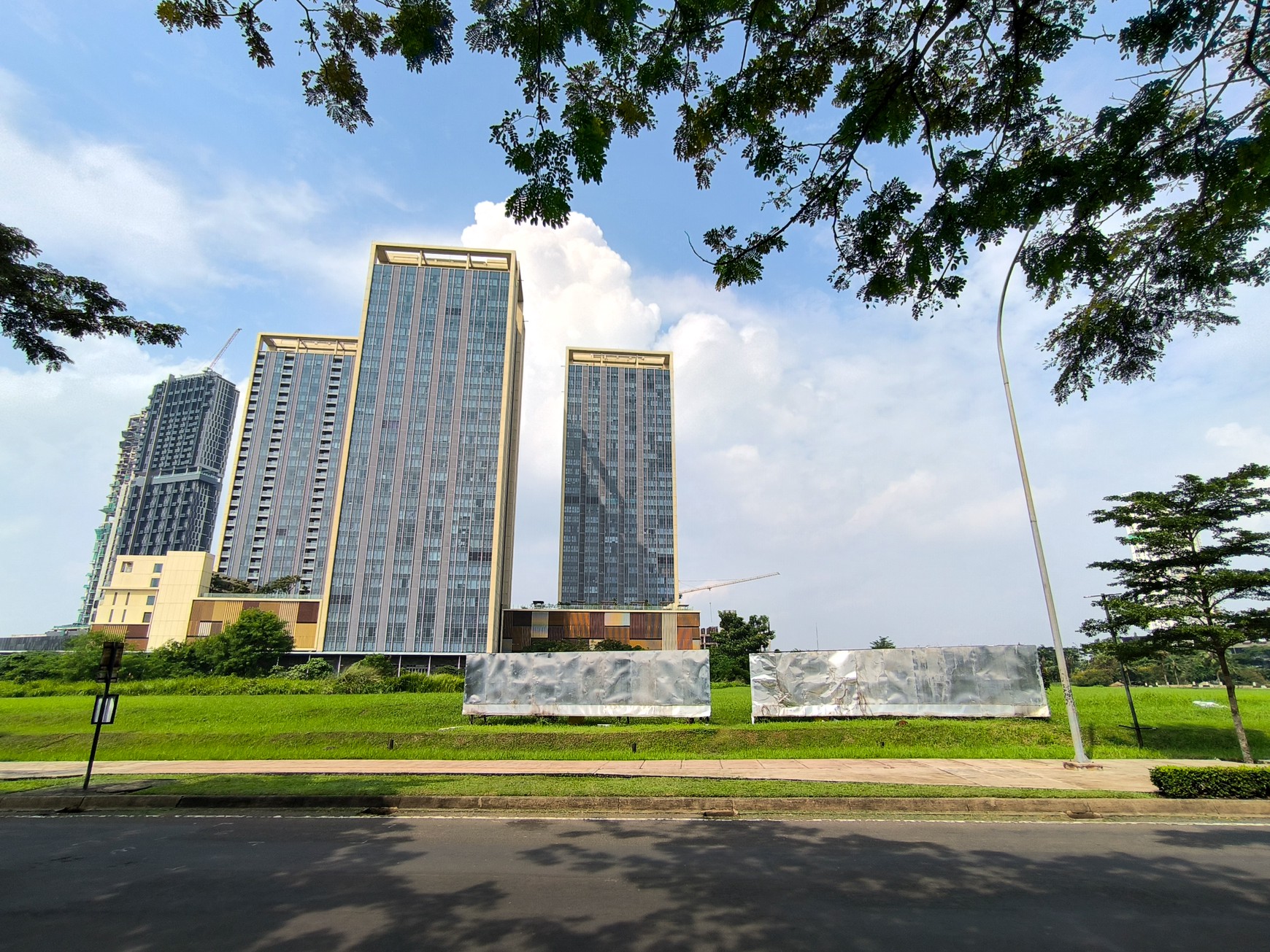 Dijual Kavling Komersial Seluas 2,4 Ha Di Pinggir Jalan Utama BSD