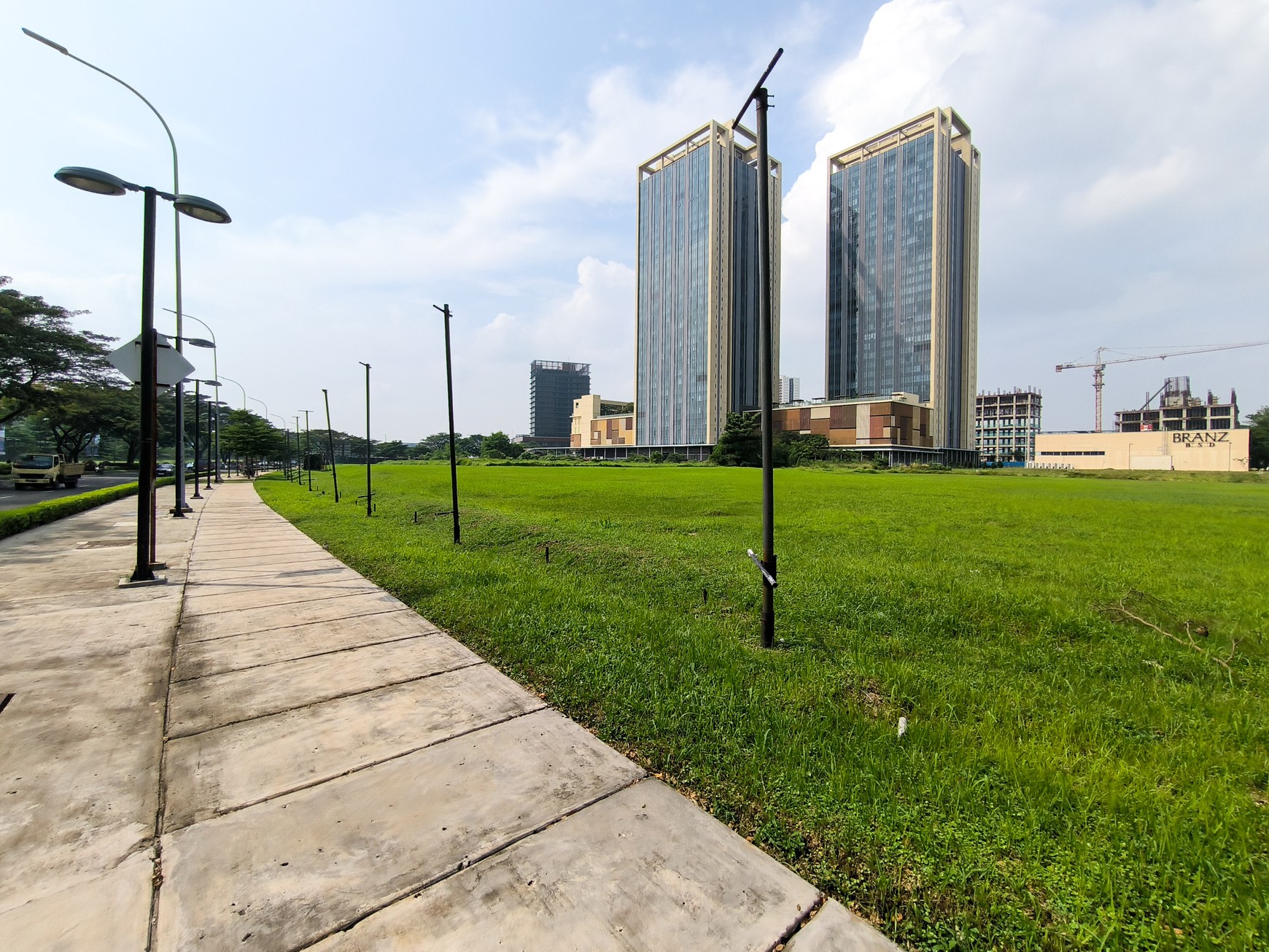 Dijual Kavling Komersial Seluas 2,4 Ha Di Pinggir Jalan Utama BSD