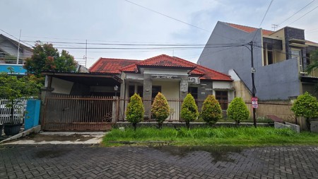 Dijual Rumah Jalan Bhaktihusada Dharmahusada Surabaya Kota