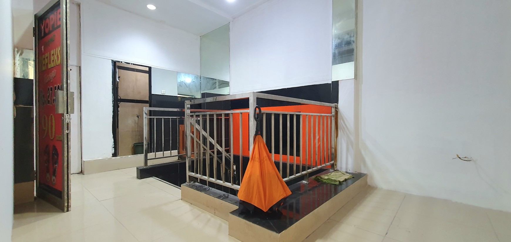 Ruko Sewa lantai 2 saja di lokasi prima Boulevard Raya, Kelapa Gading, Jakarta Utara