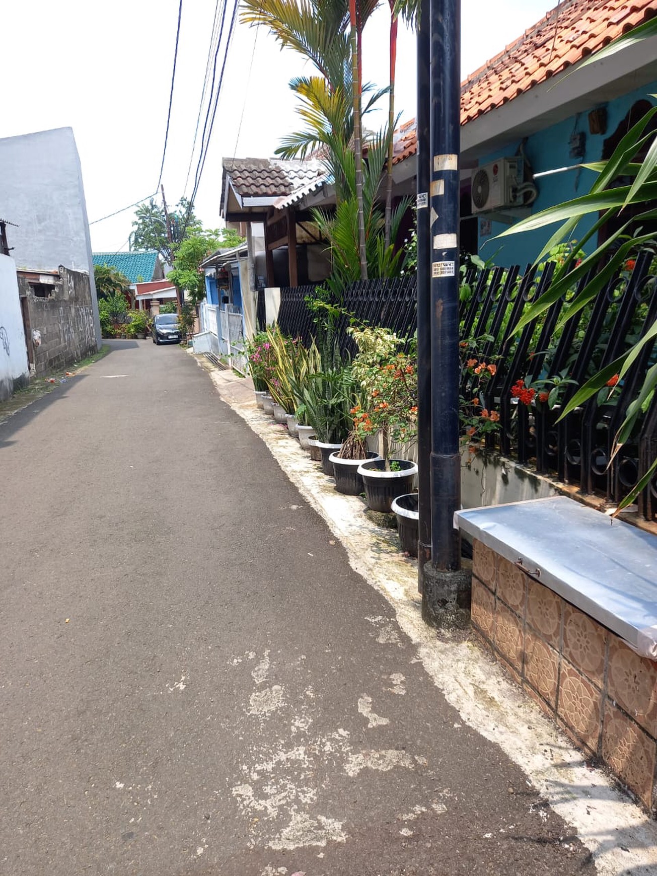 JUAL CEPAT RUMAH LOKASI STRATEGIS TERJANGKAU ULUJAMI JAKARTA SELATAN 2.7m (NEGO)