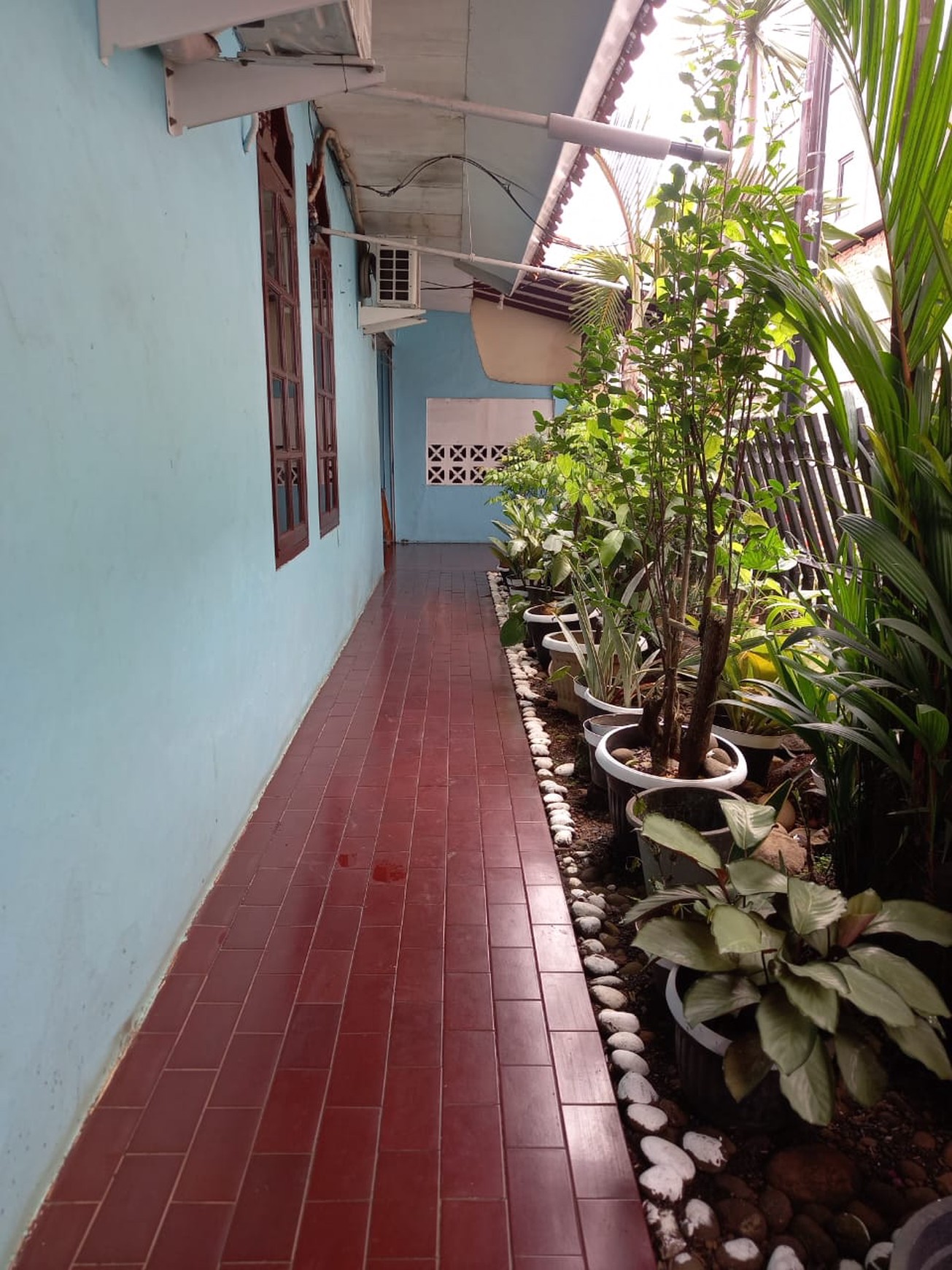 JUAL CEPAT RUMAH LOKASI STRATEGIS TERJANGKAU ULUJAMI JAKARTA SELATAN 2.7m (NEGO)