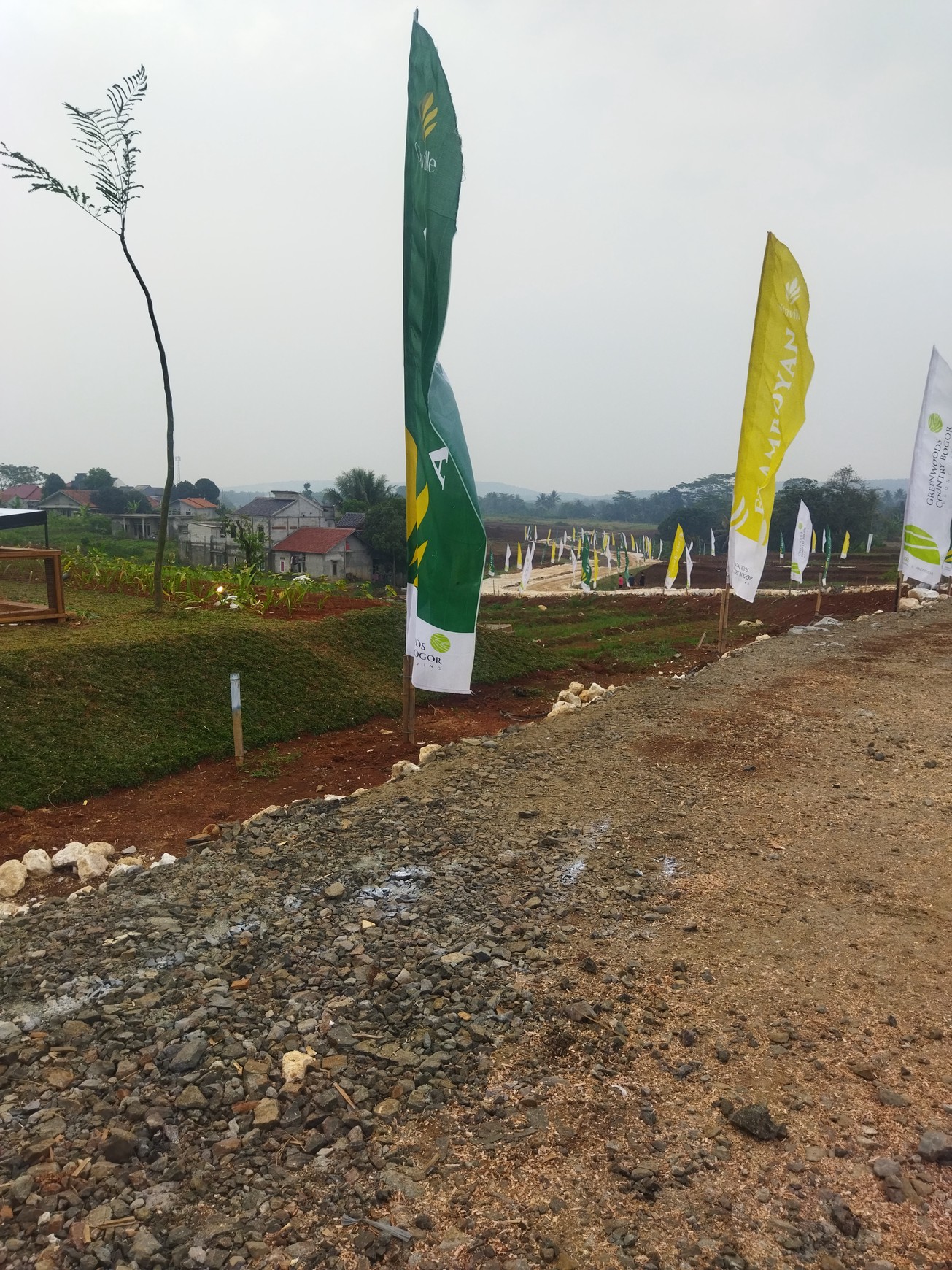 Rumah Resort Unik Dengan Taman Dalam Di Atang Sanjaya Bogor