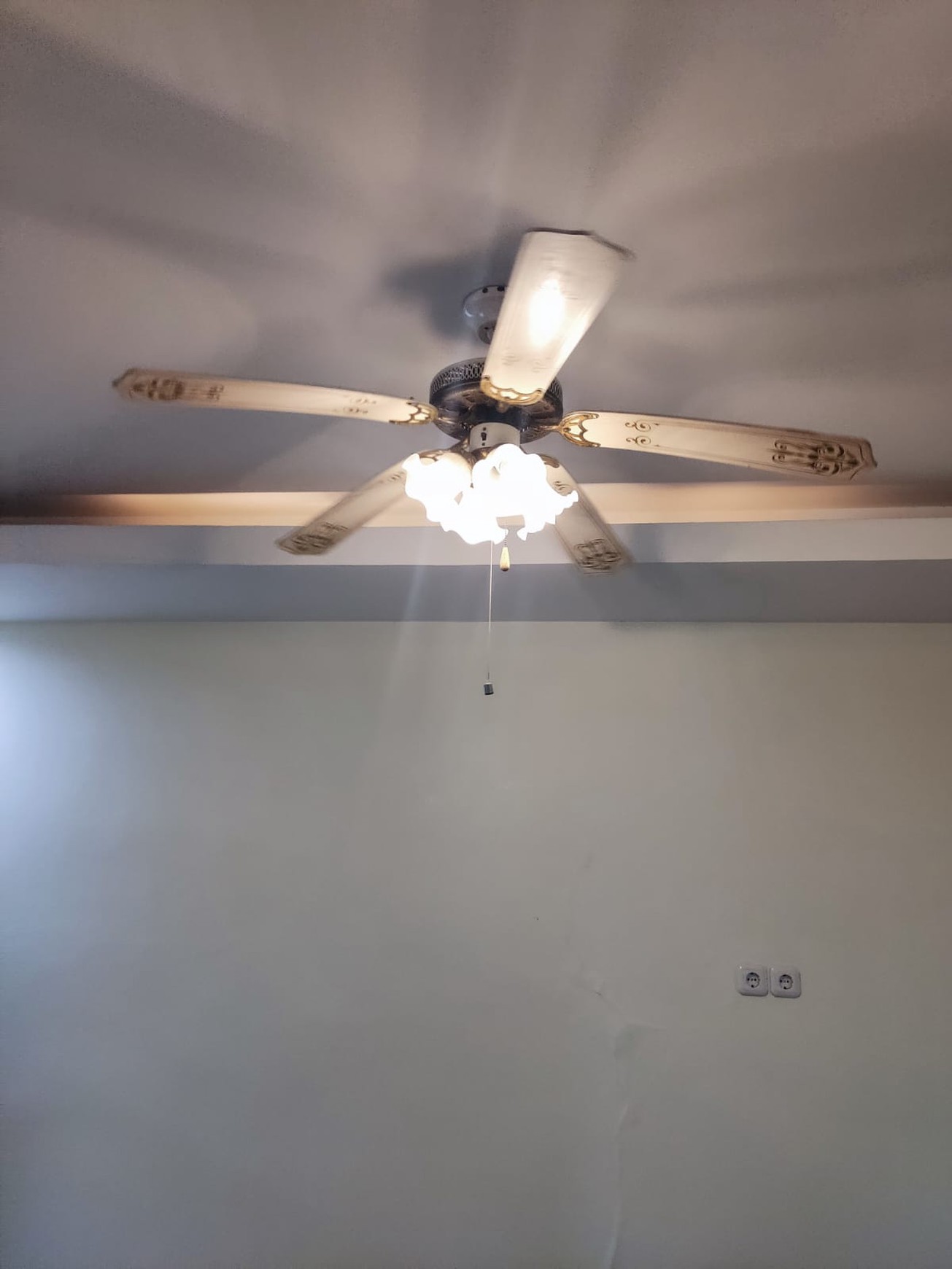 Rumah 3 bedrooms Kelapa Gading Disewakan