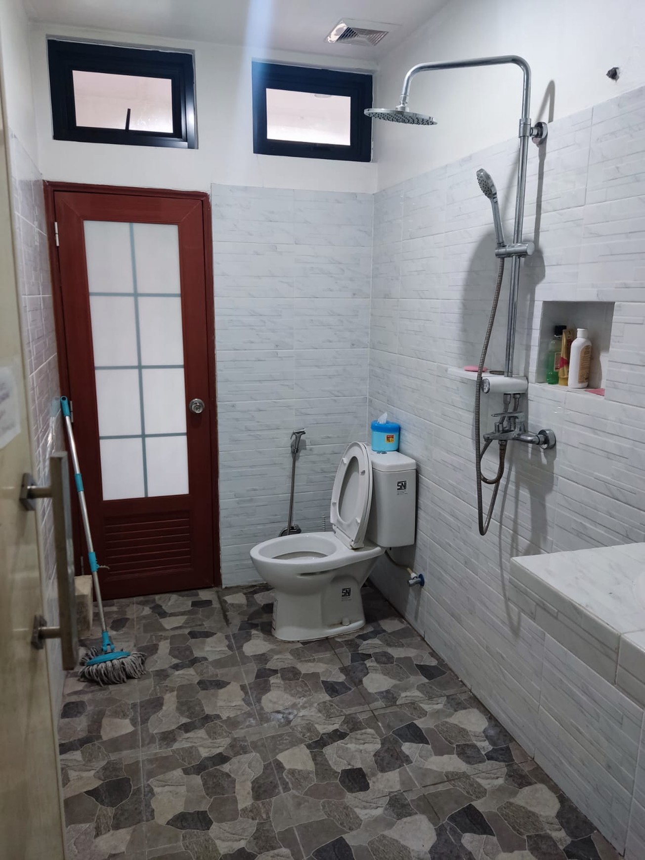 Rumah 3 bedrooms Kelapa Gading Disewakan