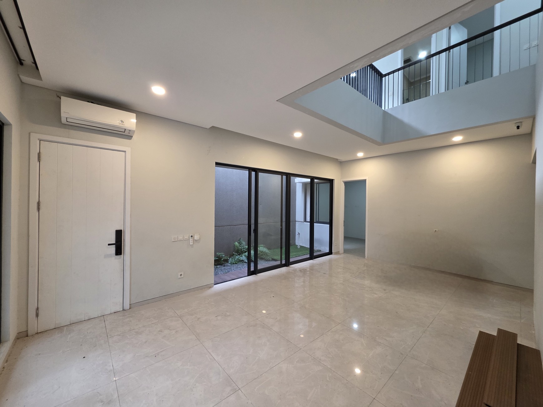 Rumah Bagus Siap Huni Asri di Discovery Amore, Bintaro Jaya, Sektor 9