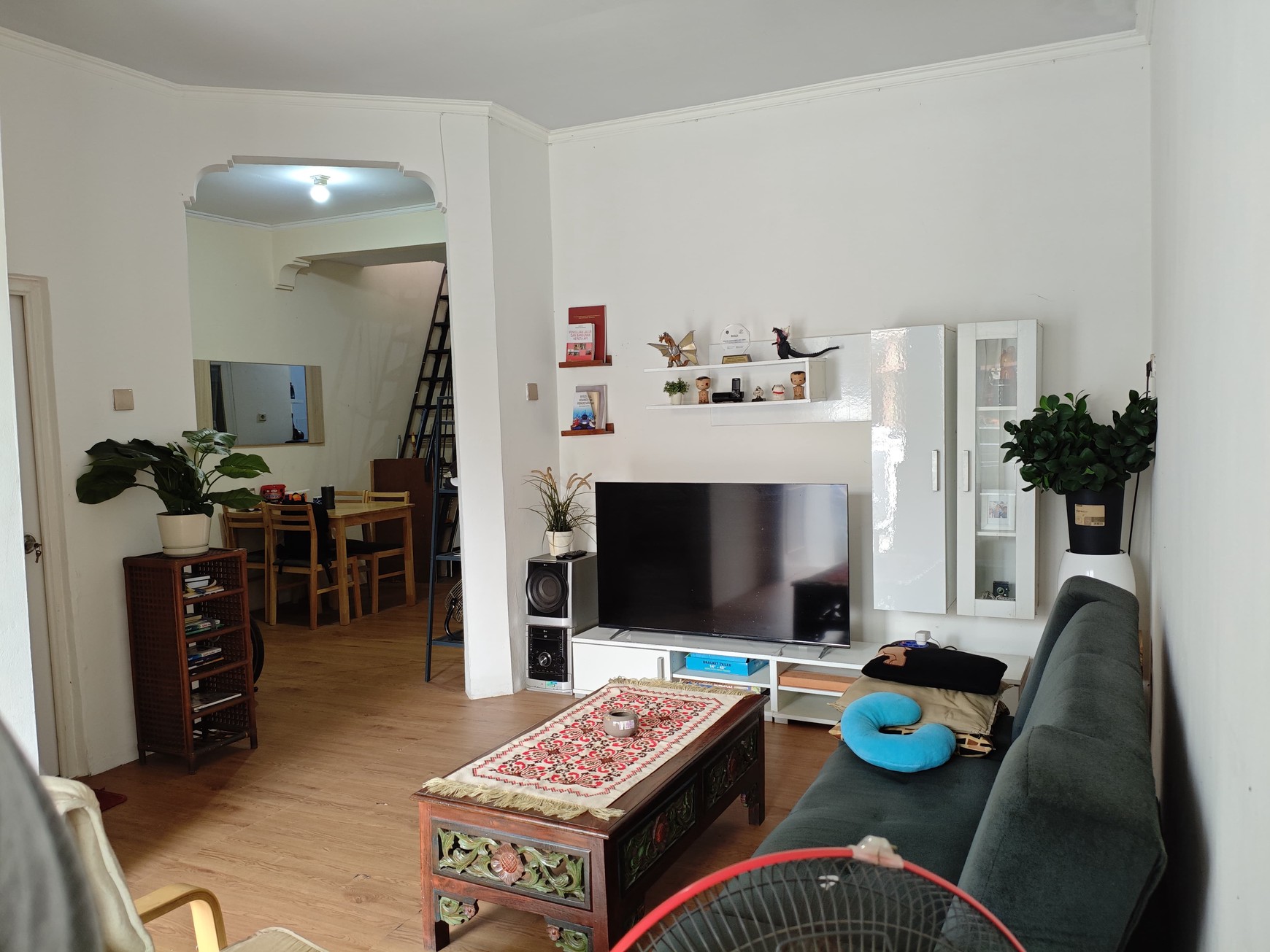 Rumah 2Lantai Furnished Dikomplek Villa Inti Persada Pamulang.