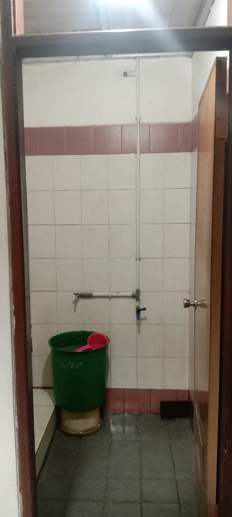 Dijual Rumah Pinggir jalan utama,dekat masjid di Bintaro Jaya sektor 1