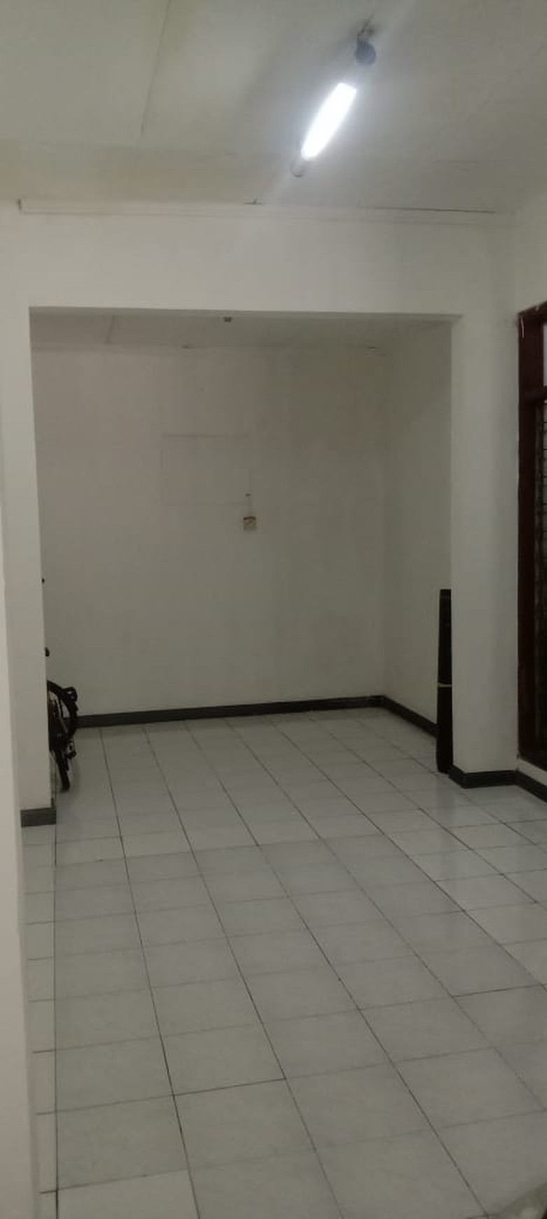 Dijual Rumah Pinggir jalan utama,dekat masjid di Bintaro Jaya sektor 1