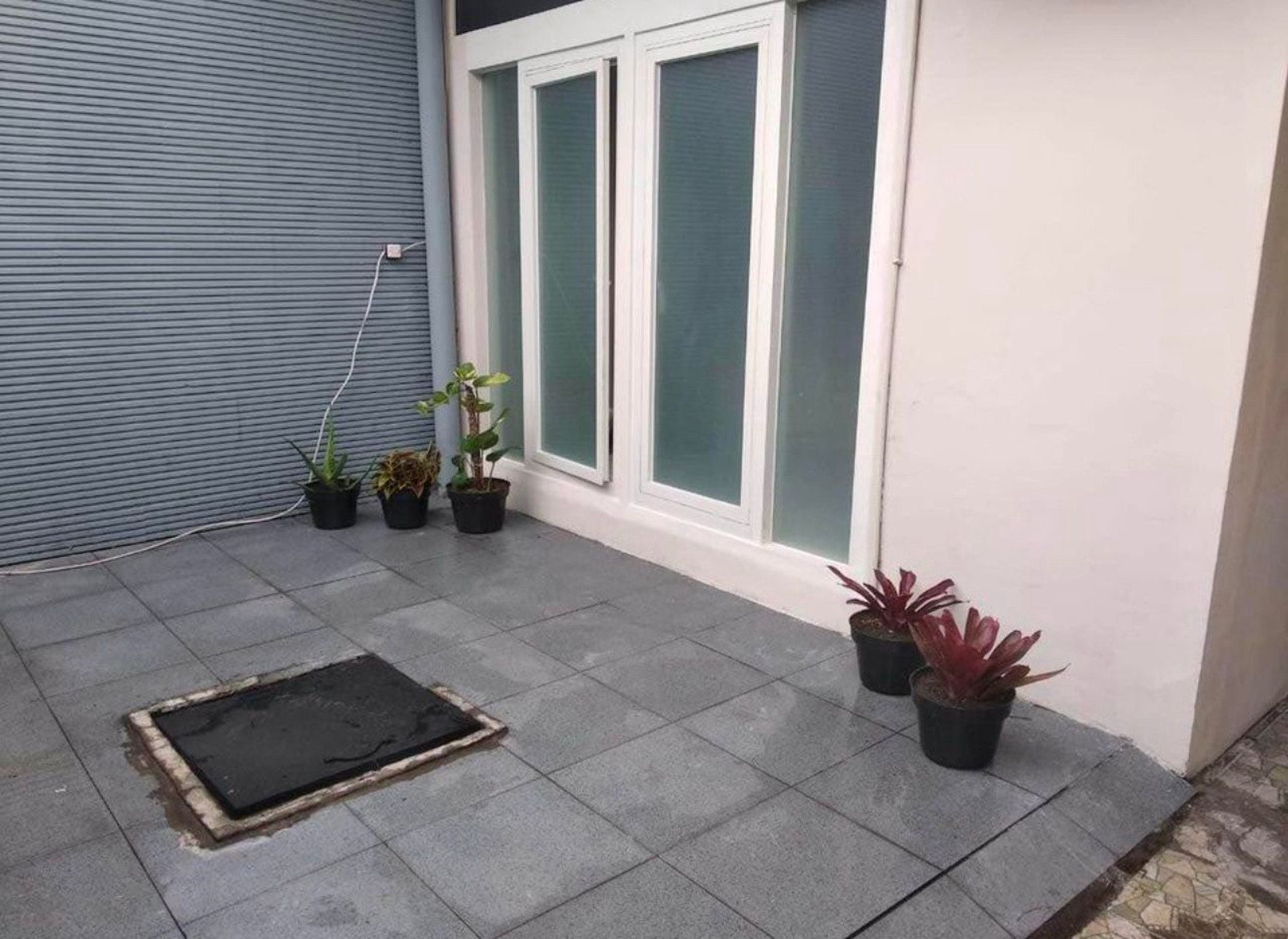 Dijual rumah di Ngagel rejo Surabaya
