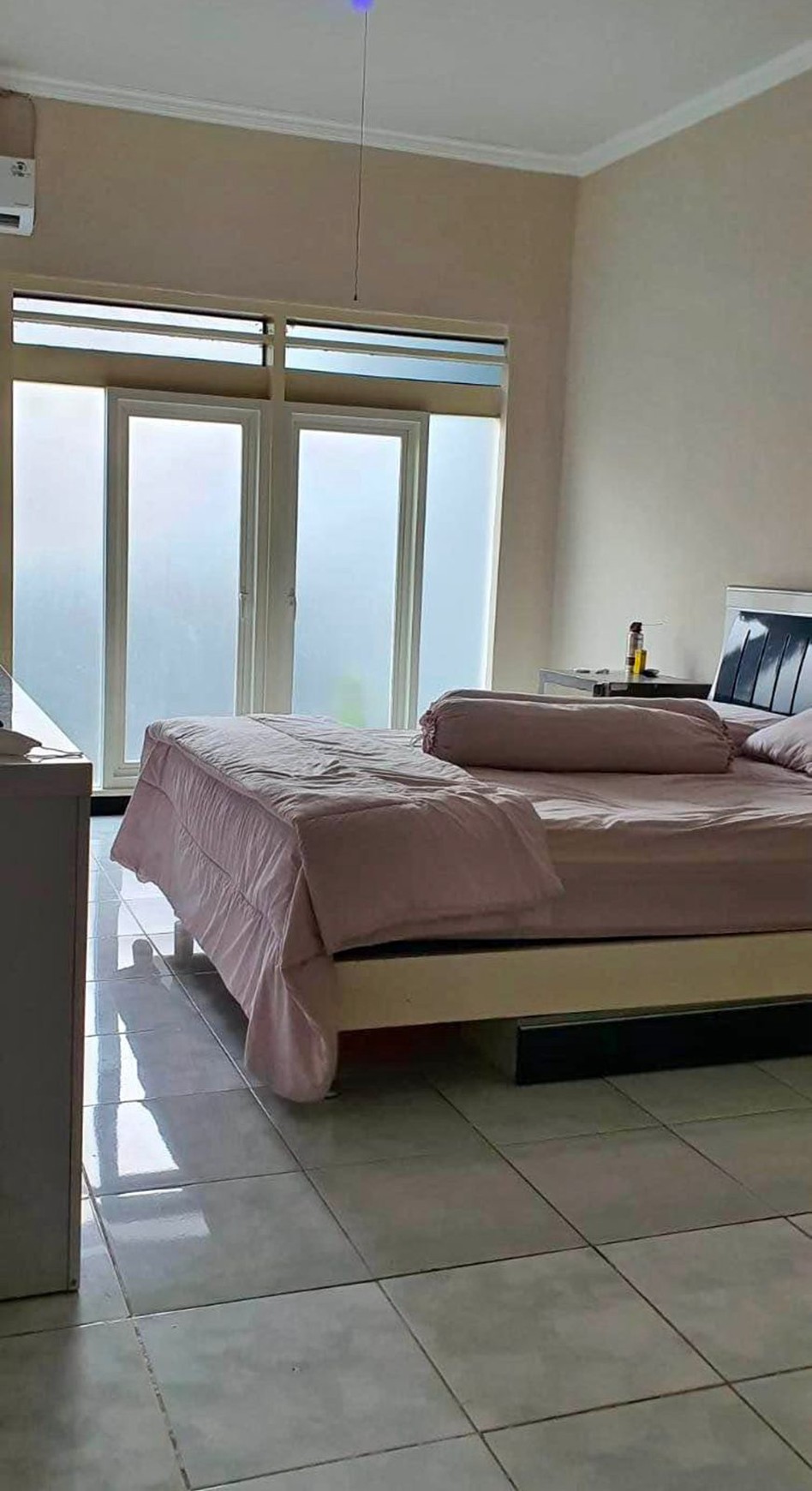 Dijual rumah di Ngagel rejo Surabaya