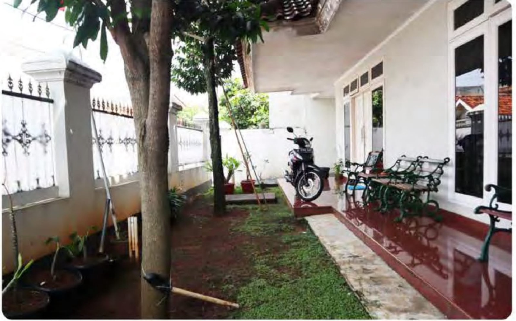 Dijual Rumah Area Bintaro Komplek Perdagangan Jakarta Selatan, Rapih Terawat 