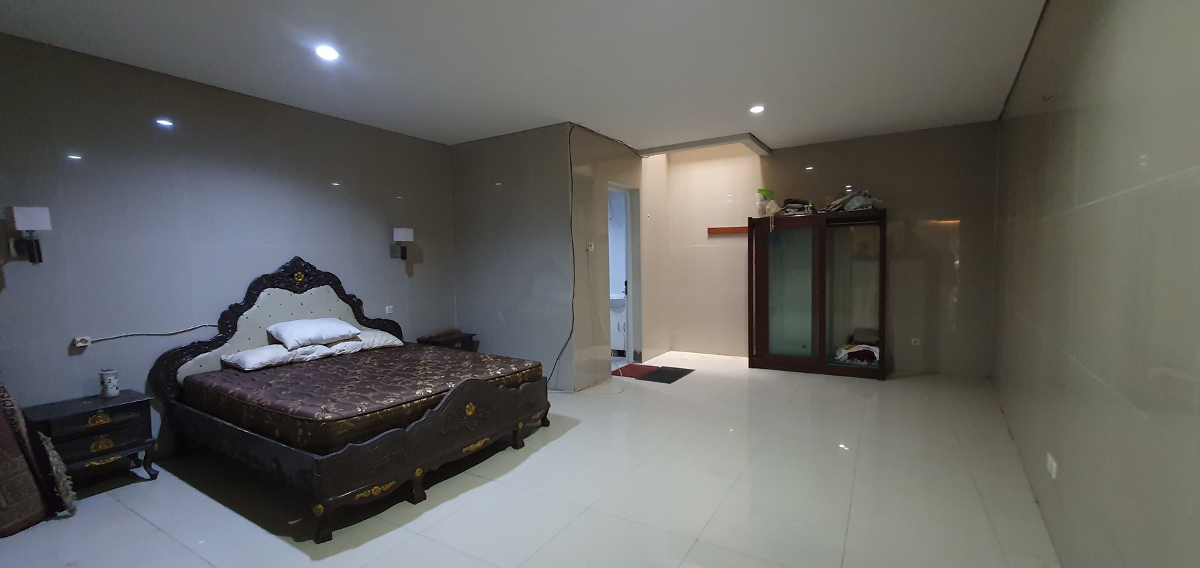 Rumah hoek Wijaya - Pulo Raya, Kebayoran Baru. Luas 310m2. Cocok untuk hunian maupun usaha