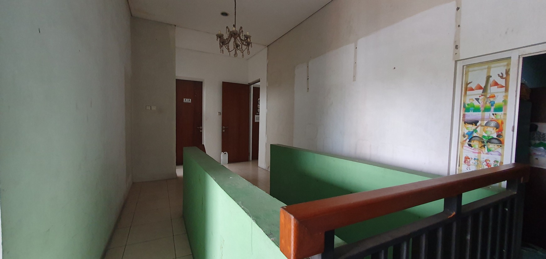 Rumah hoek Wijaya - Pulo Raya, Kebayoran Baru. Luas 310m2. Cocok untuk hunian maupun usaha