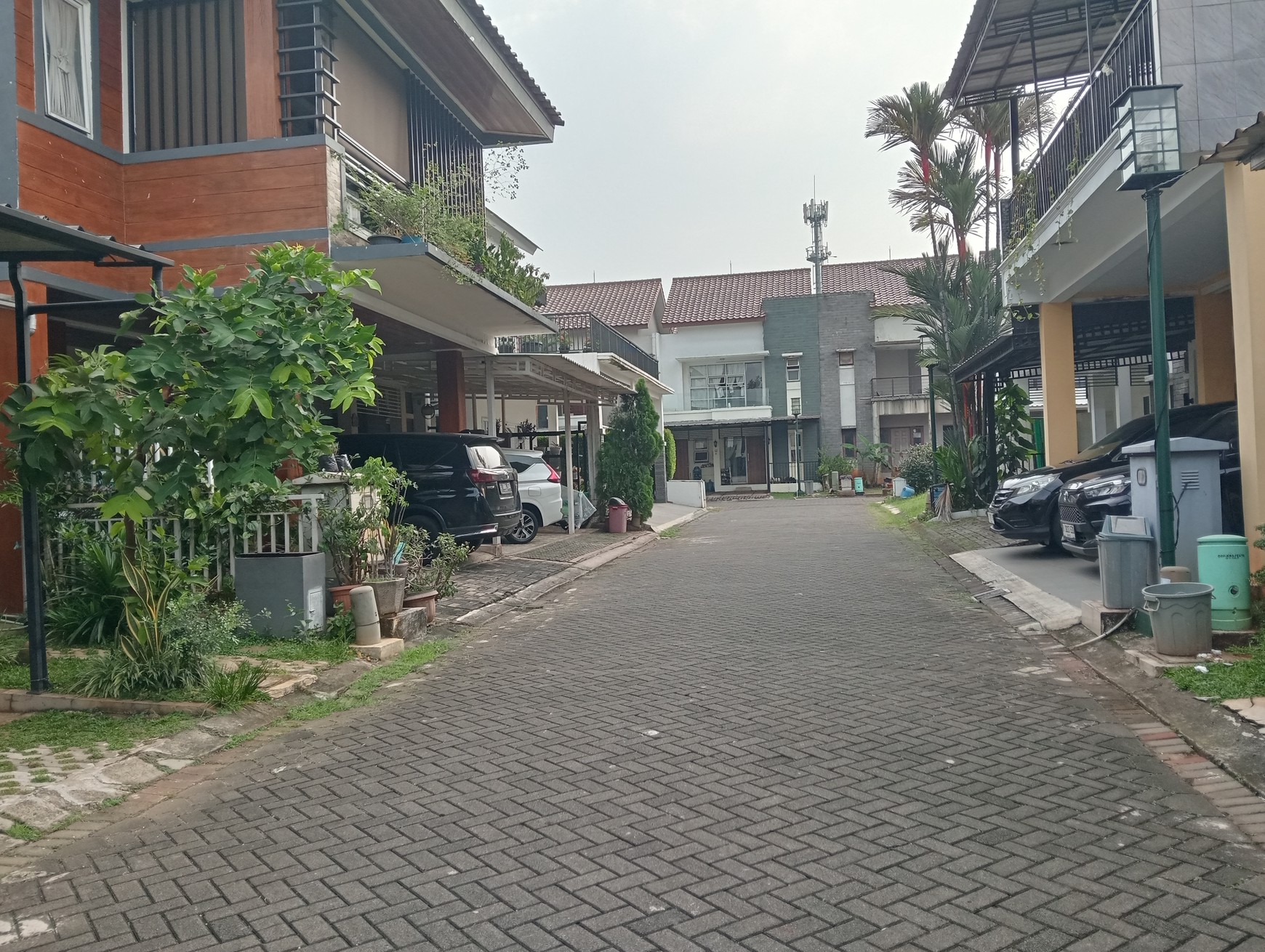 Raffles Hills, Siap Huni, Bebas Banjir, Strategis, Bisa KPR