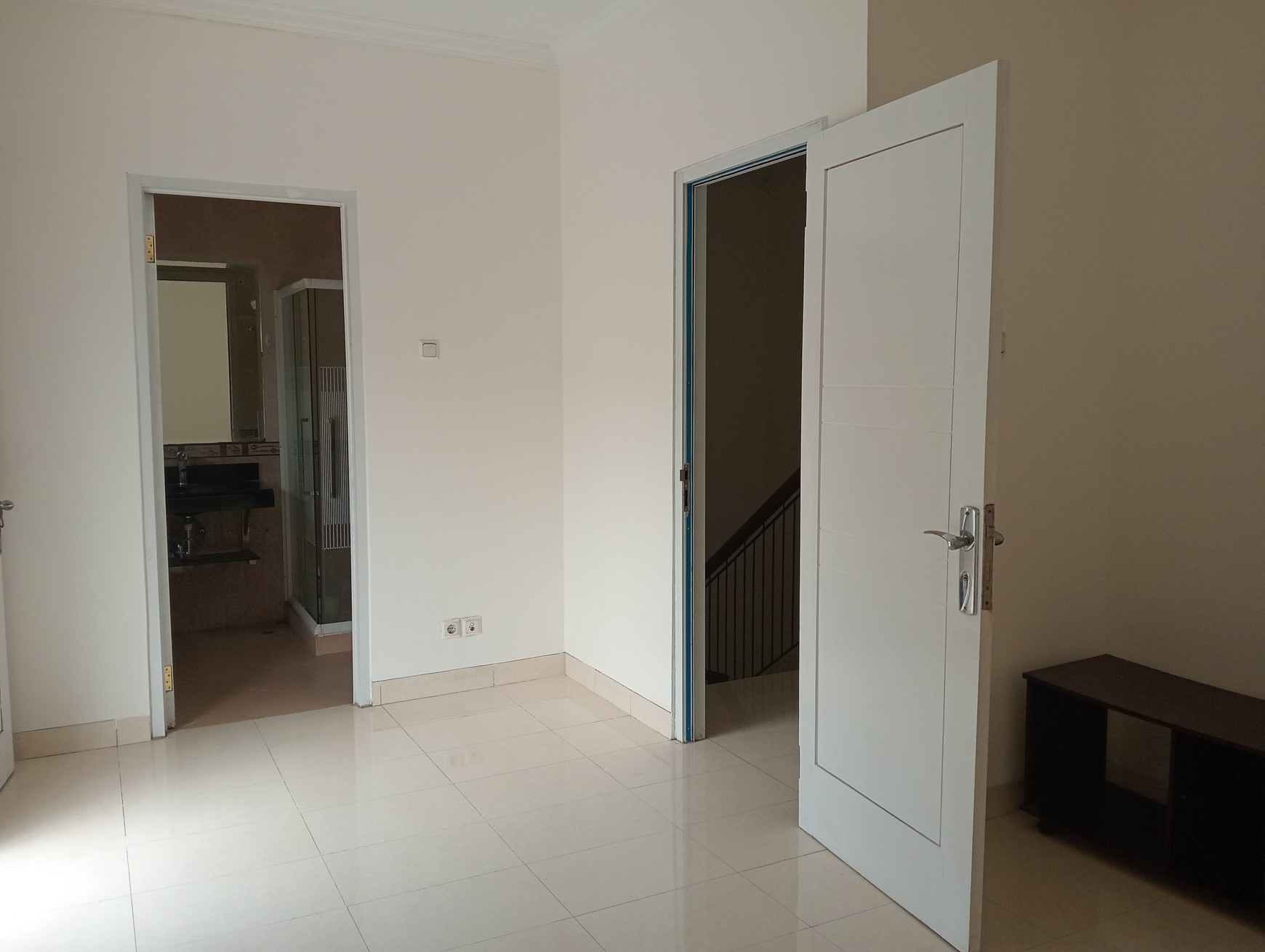 Raffles Hills, Siap Huni, Bebas Banjir, Strategis, Bisa KPR