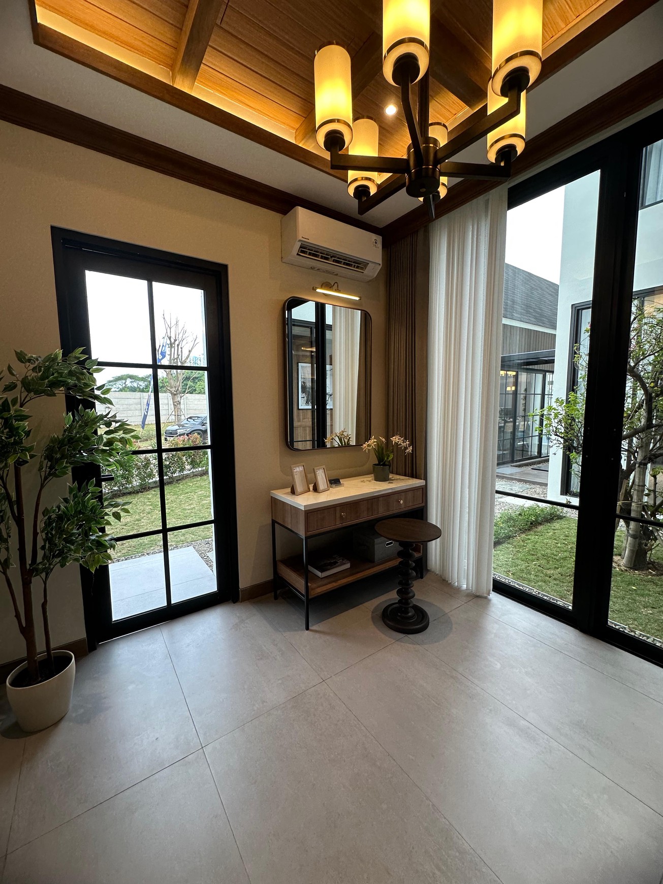 Rumah Baru Dian Istana Residence The Sonoma Wiyung Surabaya Barat Dekat Graha Family, Pakuwon Mall