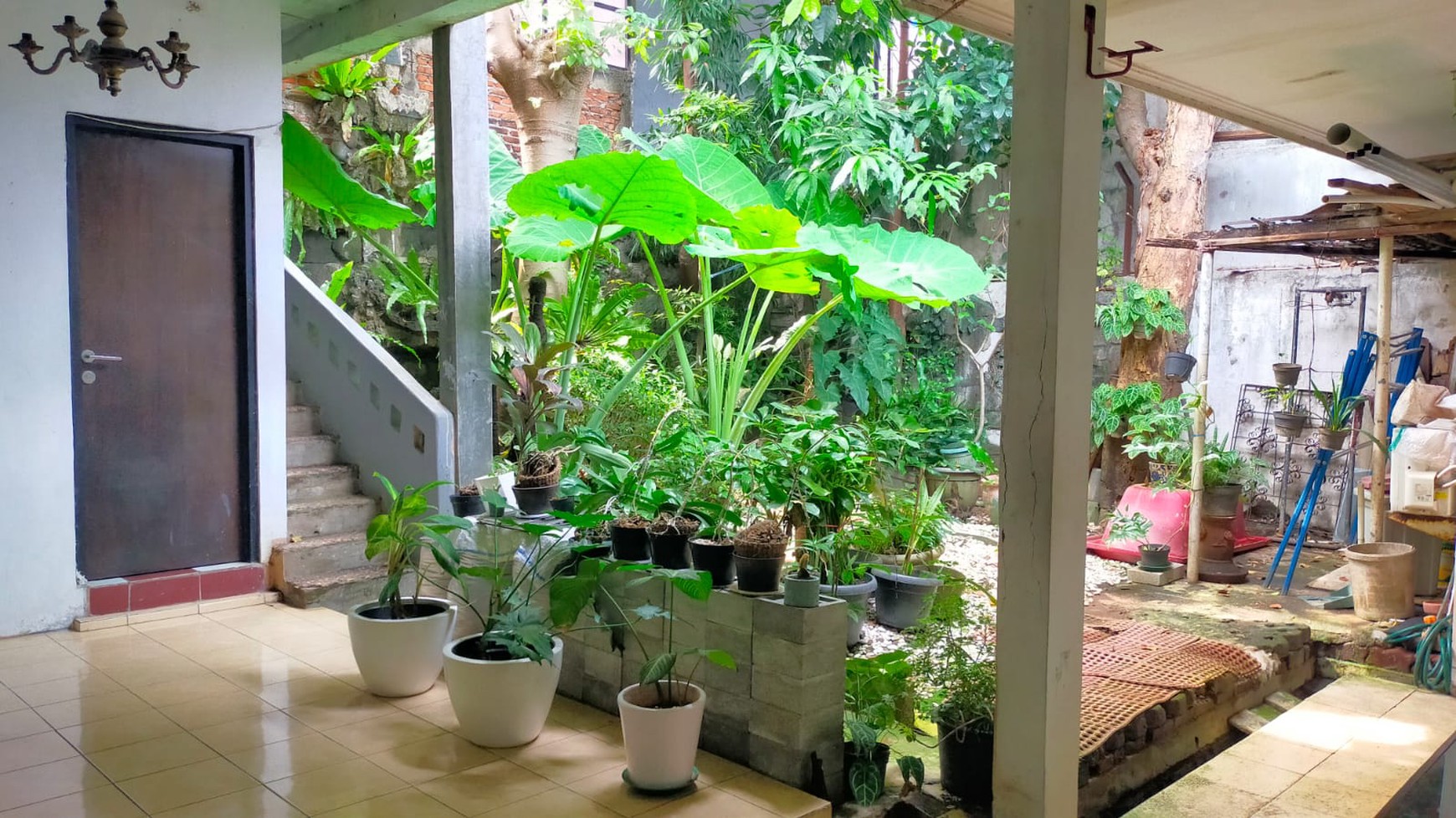 Rumah Klasik Hitung Tanah 279m2 Dalam Komplek Area Mampang Prapatan