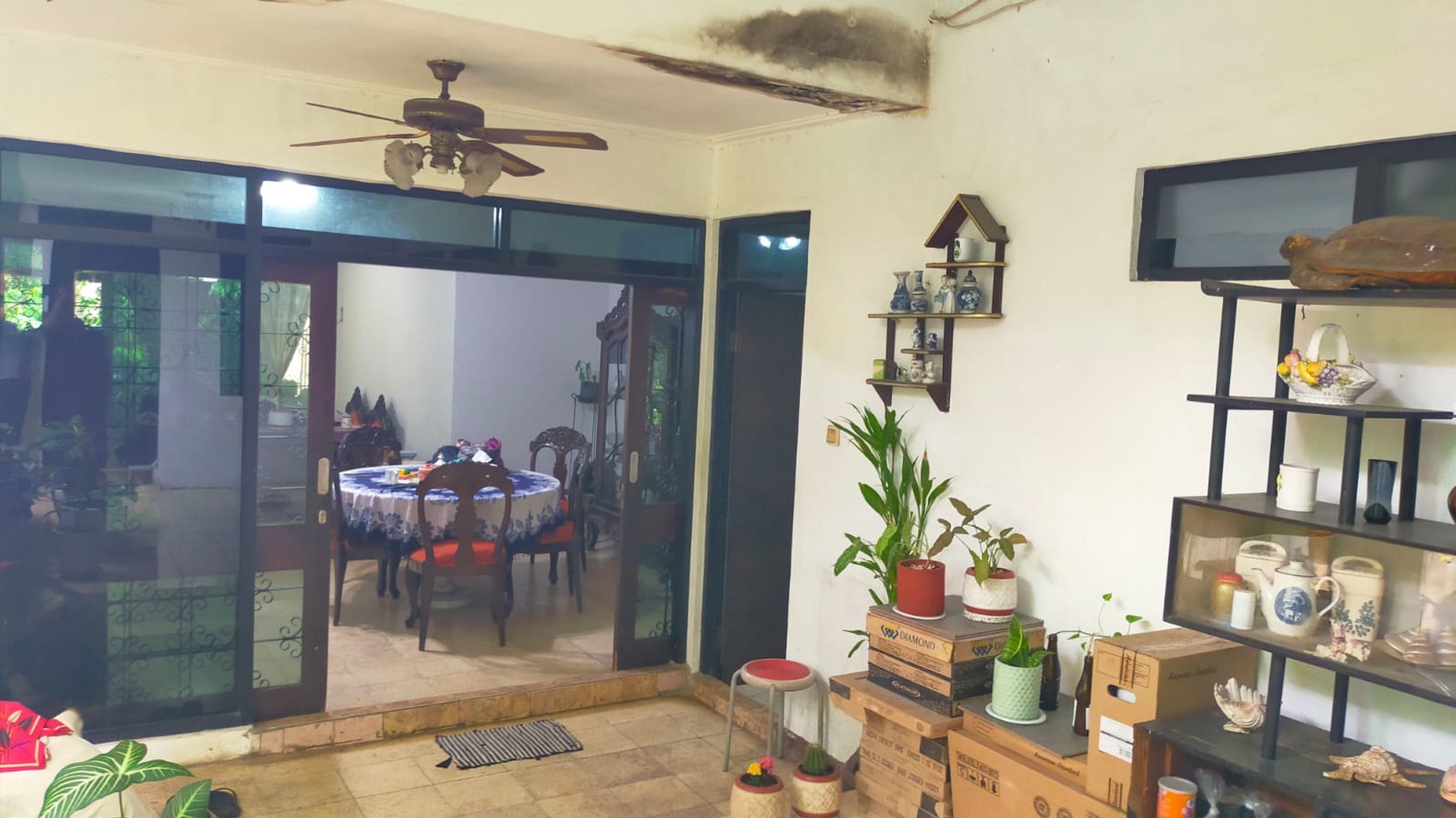 Rumah Klasik Hitung Tanah 279m2 Dalam Komplek Area Mampang Prapatan