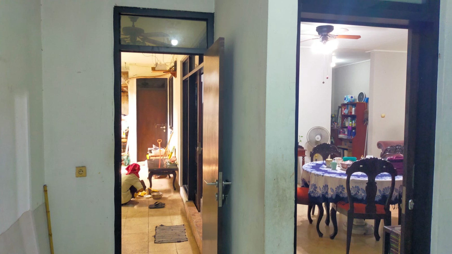 Rumah Klasik Hitung Tanah 279m2 Dalam Komplek Area Mampang Prapatan