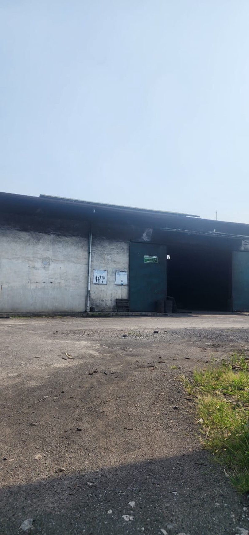 Disewakan gudang di Kec Balaraja kec Tangerang luas tanah 1ha,3,5 M pertahun.