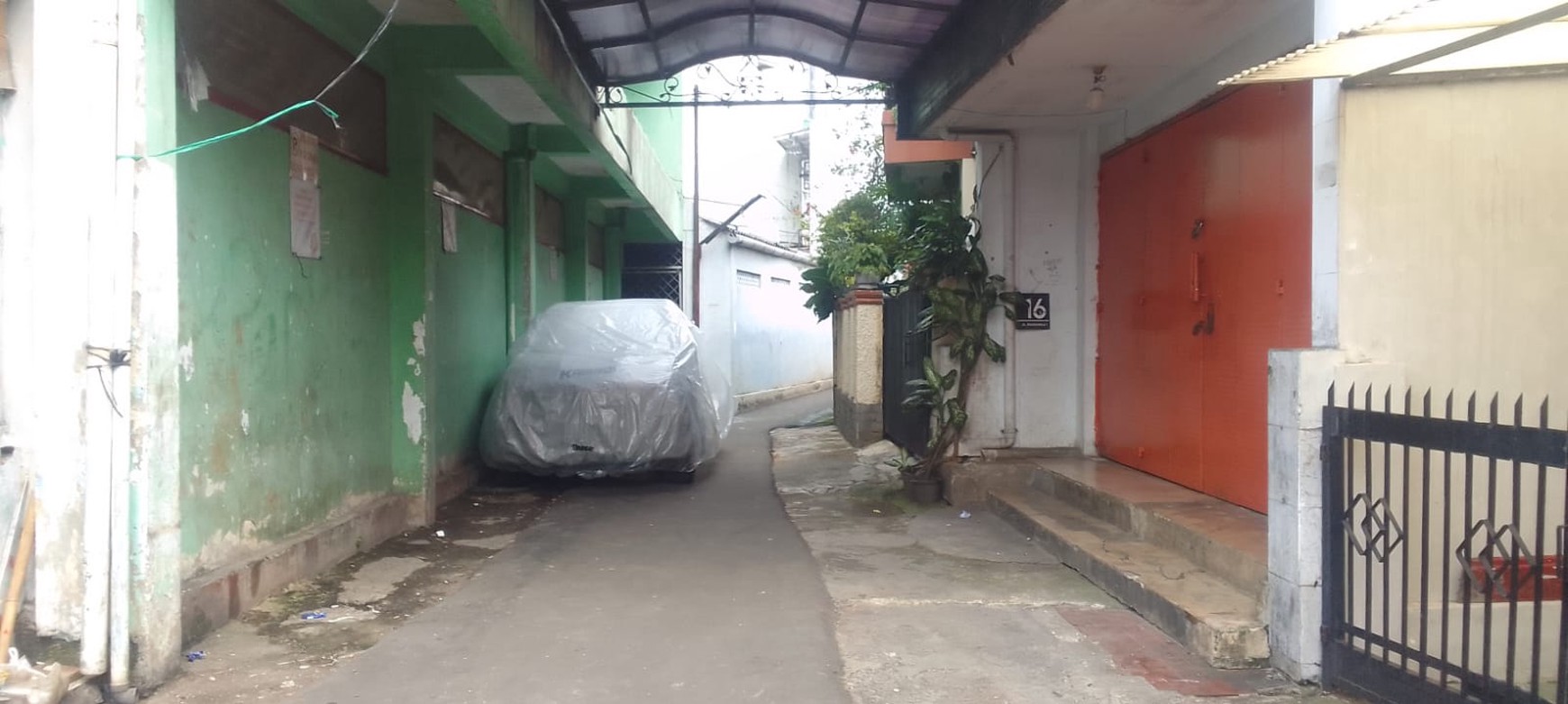 Rumah Hitung Tanah Area Cipete