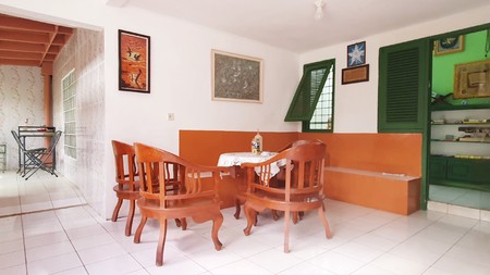 Rumah rapih terawat di Jl Ros Merah, Cipinang Muara, Luas 10x16 m2