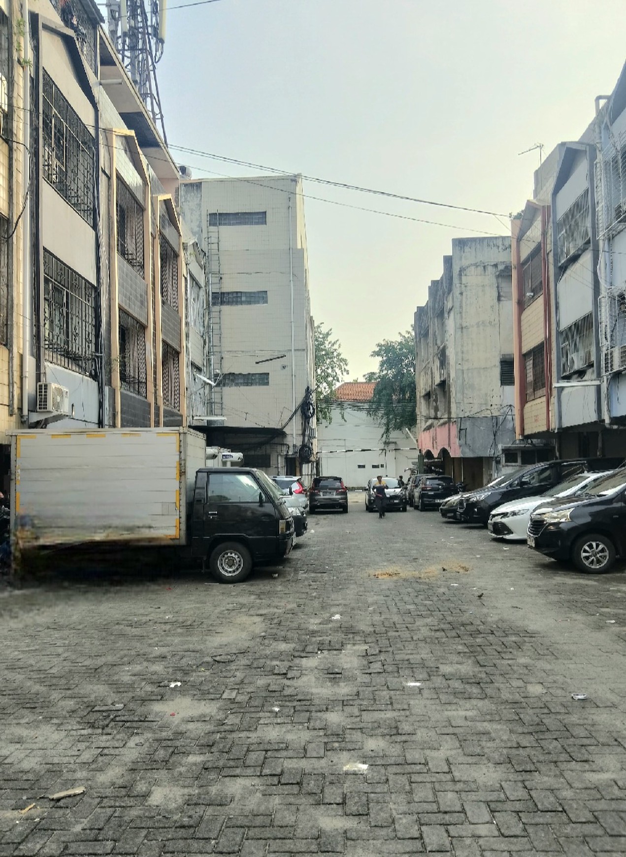 Ruko Kunir, Pinangsia, Tamansari