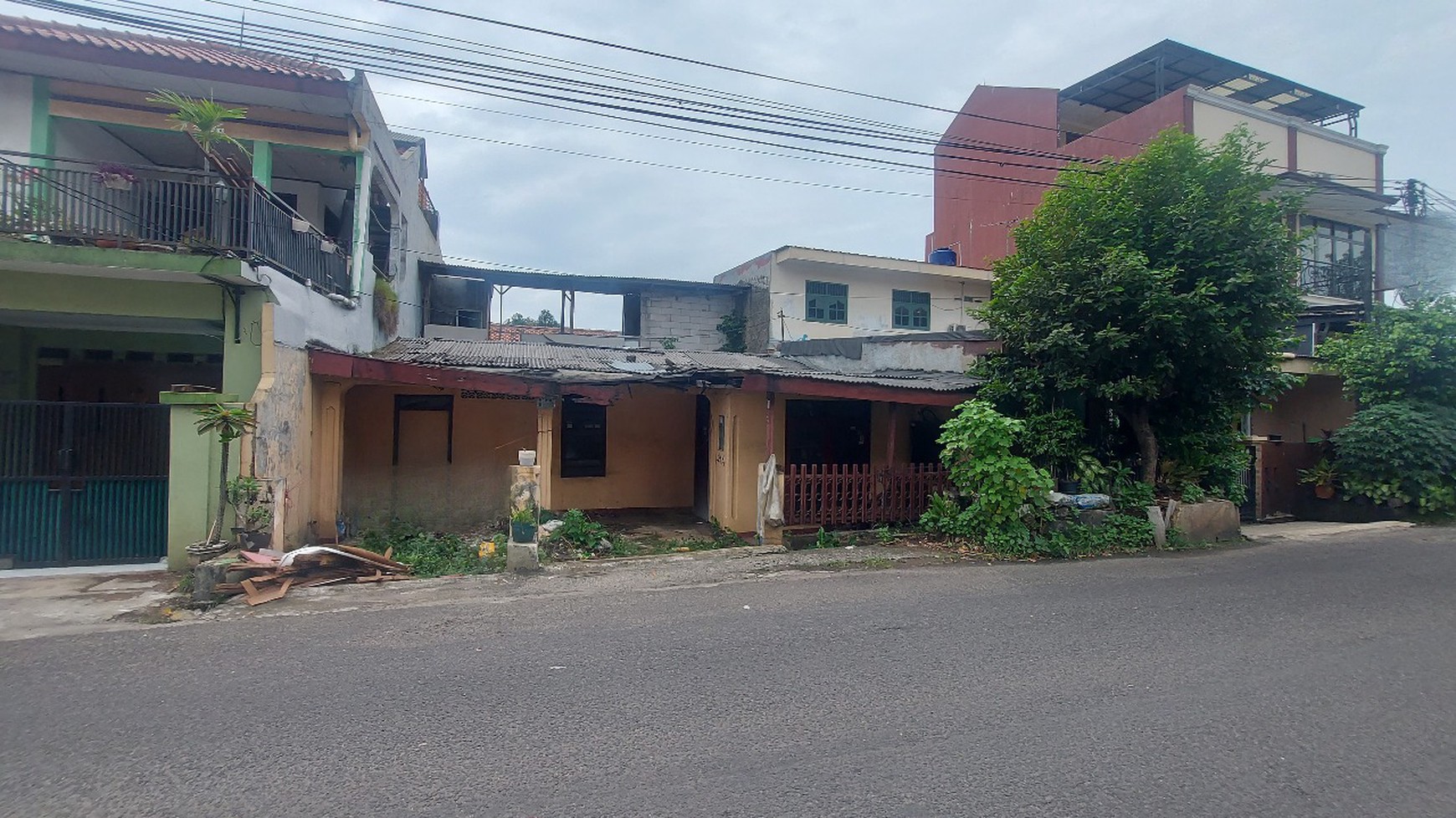 Tanah/ Rumah di Depok