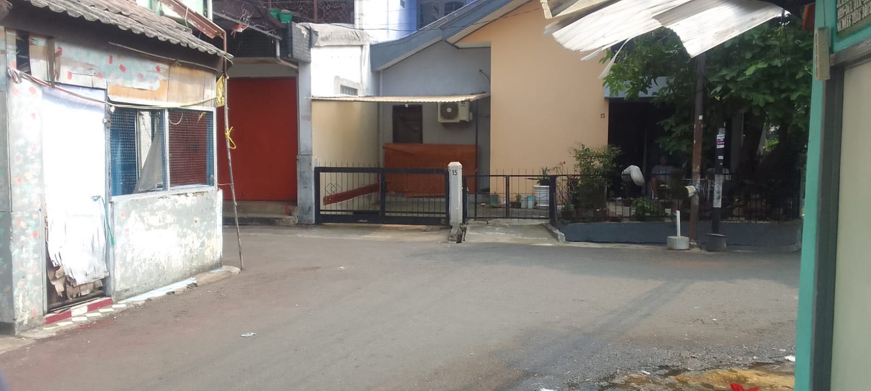 Rumah 2 Lantai Di Area Pasar Pedok, Menteng Dalam Tebet, Cocok dijadikan Toko Sembako/ Kos2an