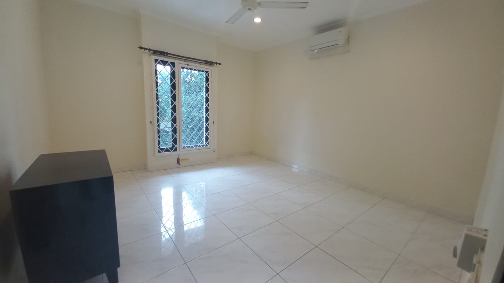 Rumah 2 Lantai disewakan Siap Huni di Senopati Kebayoran Baru
