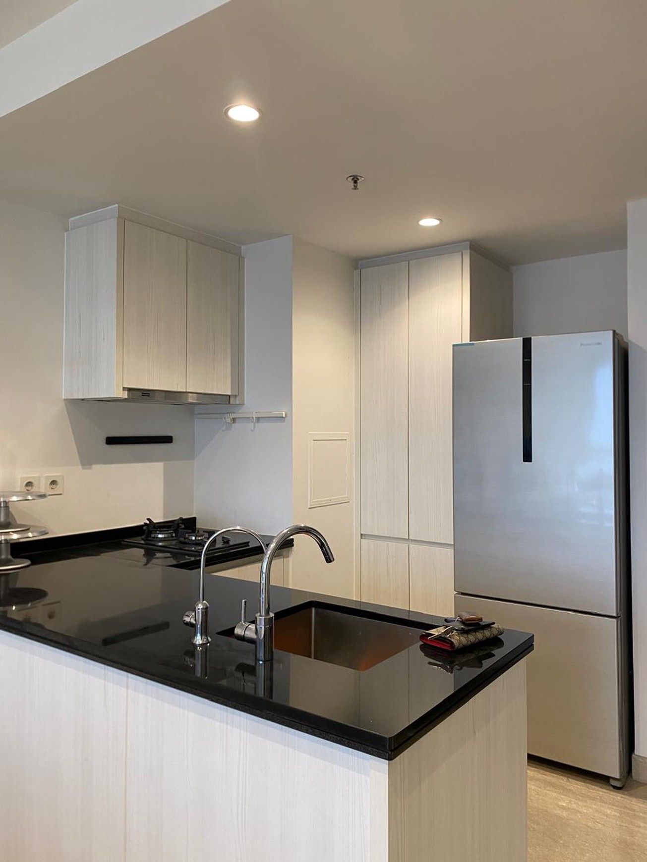 APT FULL FURNISHED KULKAS, MESIN CUCI, DLL