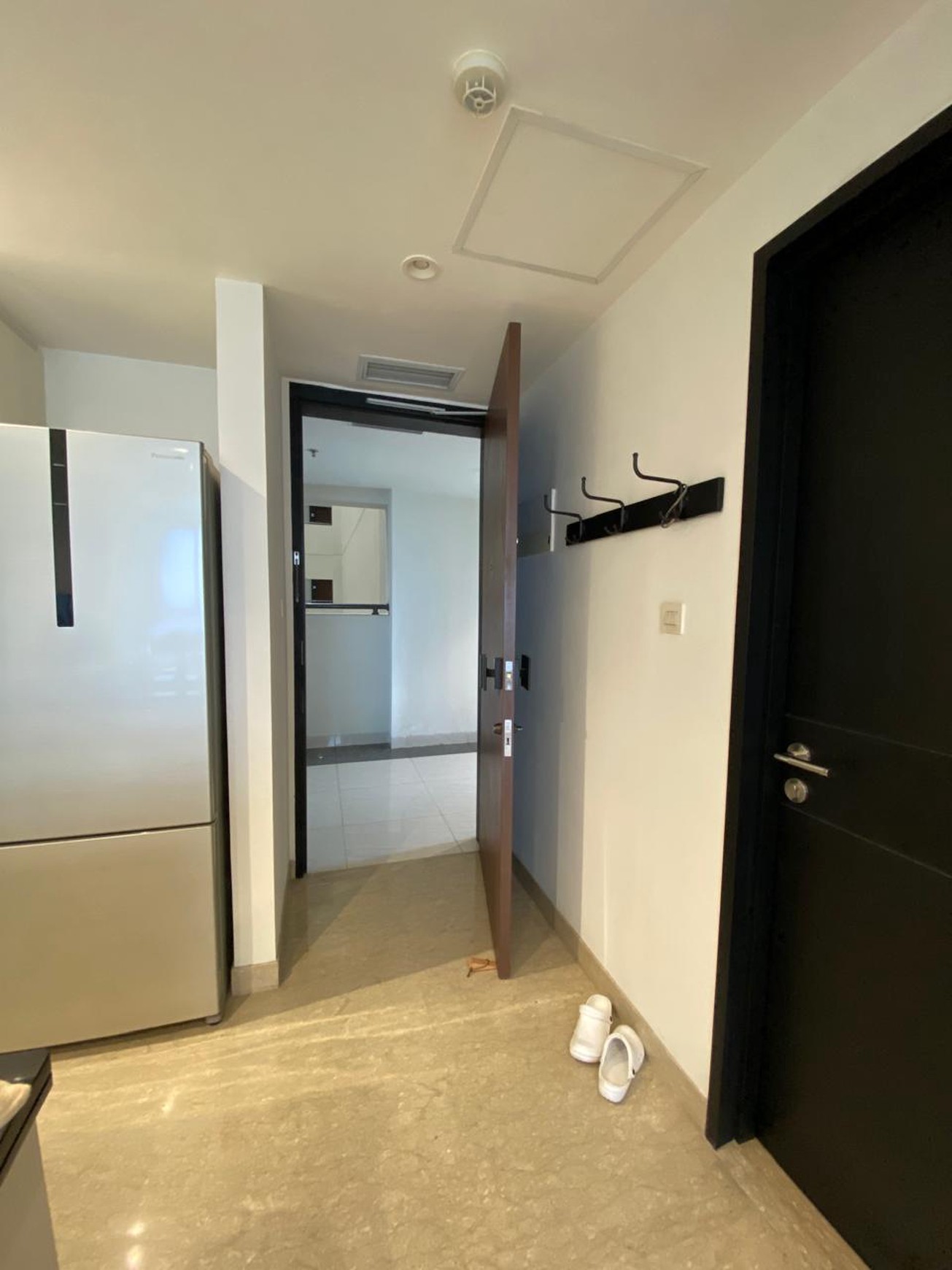 APT FULL FURNISHED KULKAS, MESIN CUCI, DLL