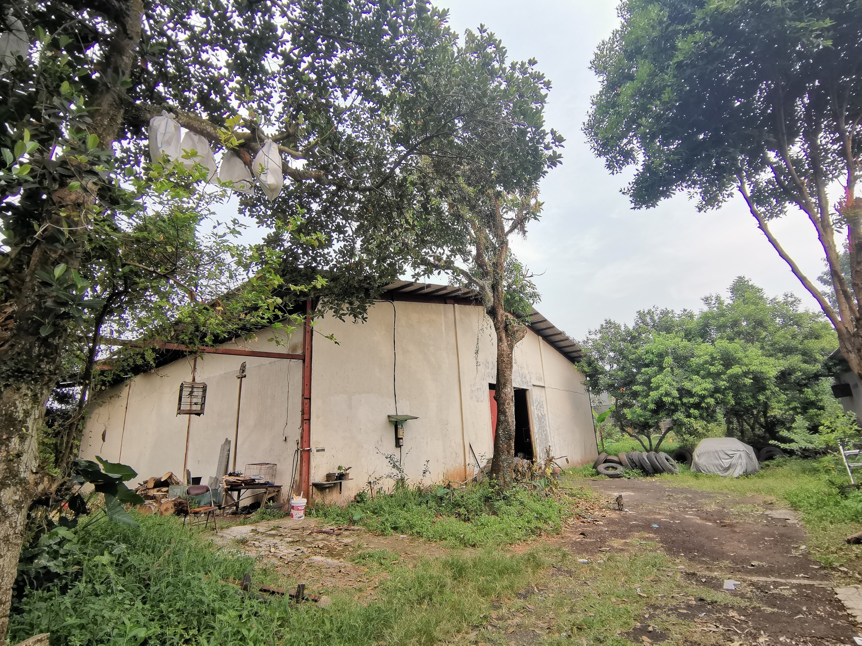 GUDANG LEBAR TINGGI DAN T4 TEDUH AMAN