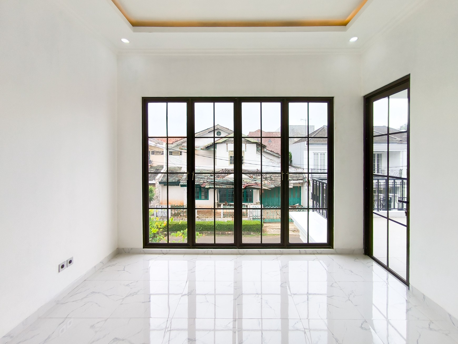 Rumah American Classic, Pool, Siap Huni dan Asri di Bintaro Jaya Sektor 9