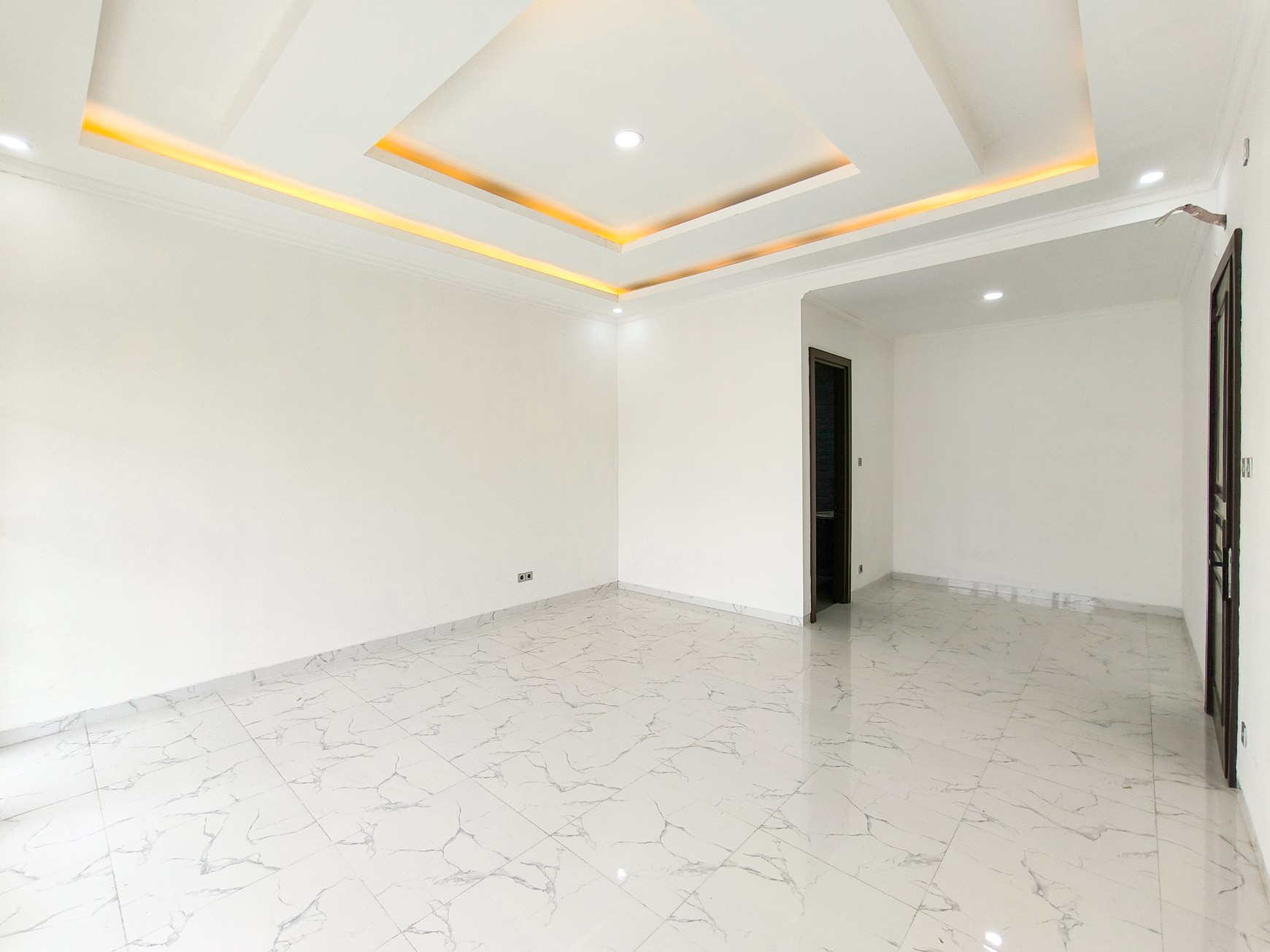Rumah American Classic, Pool, Siap Huni dan Asri di Bintaro Jaya Sektor 9