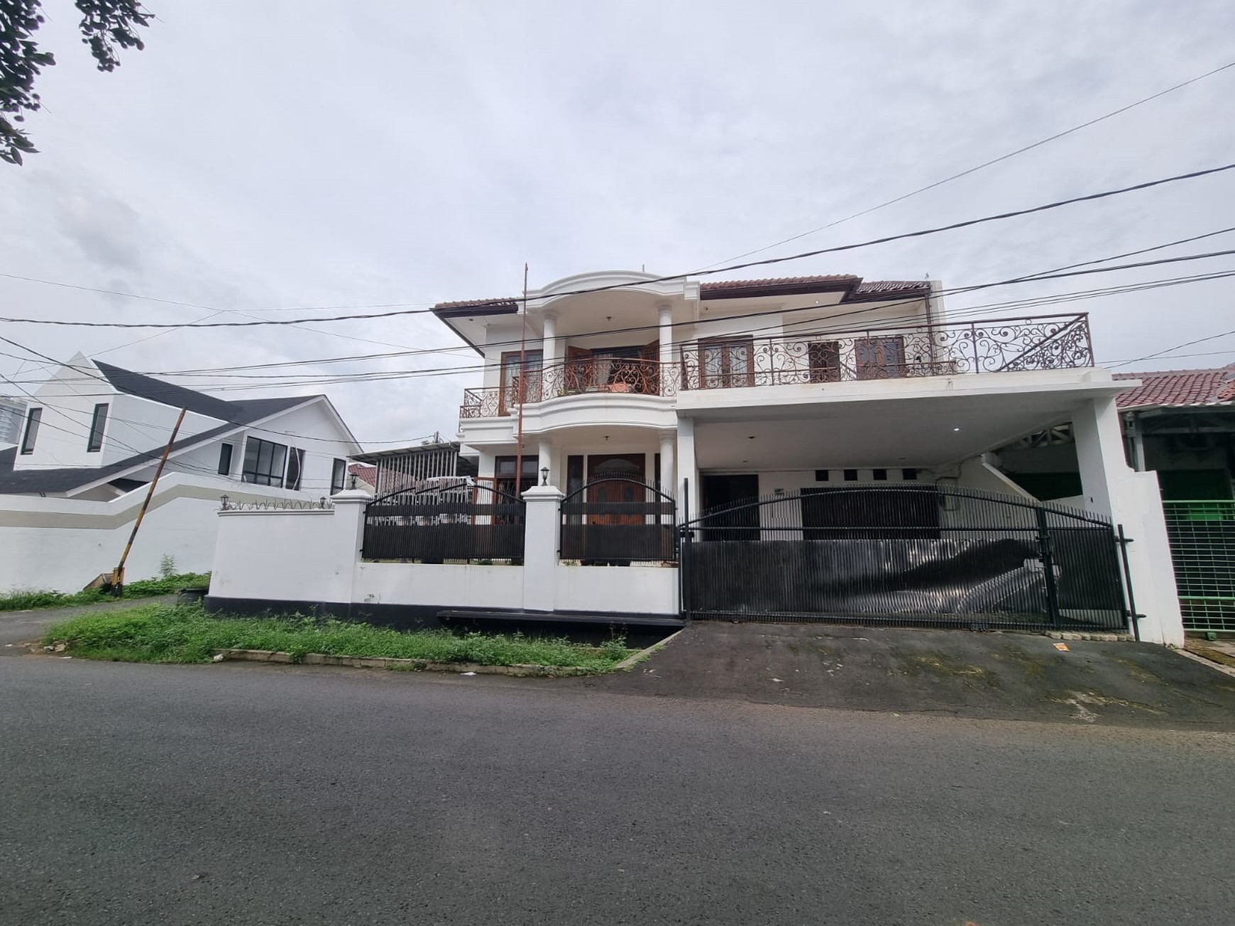 Rumah bagus, Bangunan, Siap huni terawat di Bintaro- Kesehatan