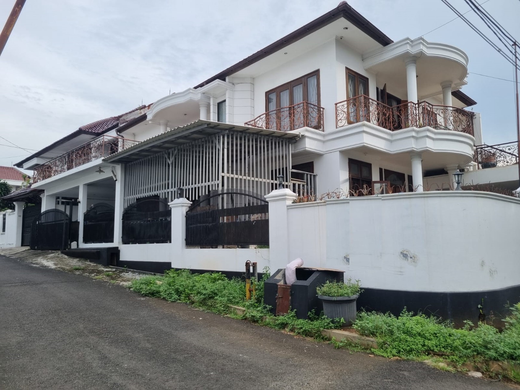 Rumah bagus, Bangunan, Siap huni terawat di Bintaro- Kesehatan