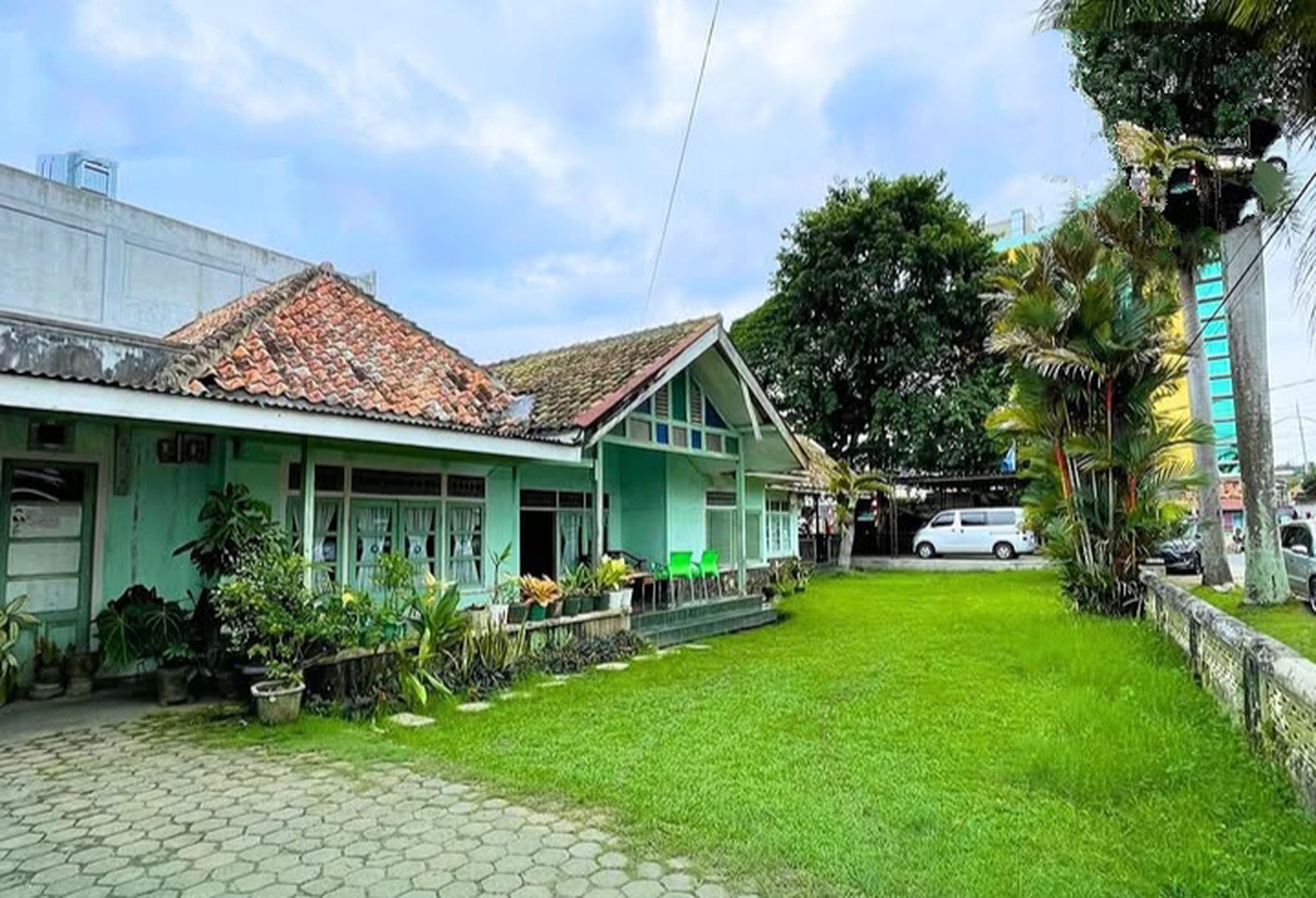Tanah Bonus Bangunan strategis dijalan Tulang Bawang hook di jalan Singosari Enggal Tanjung Karang Pusat, Bandar Lampung (Lampung)